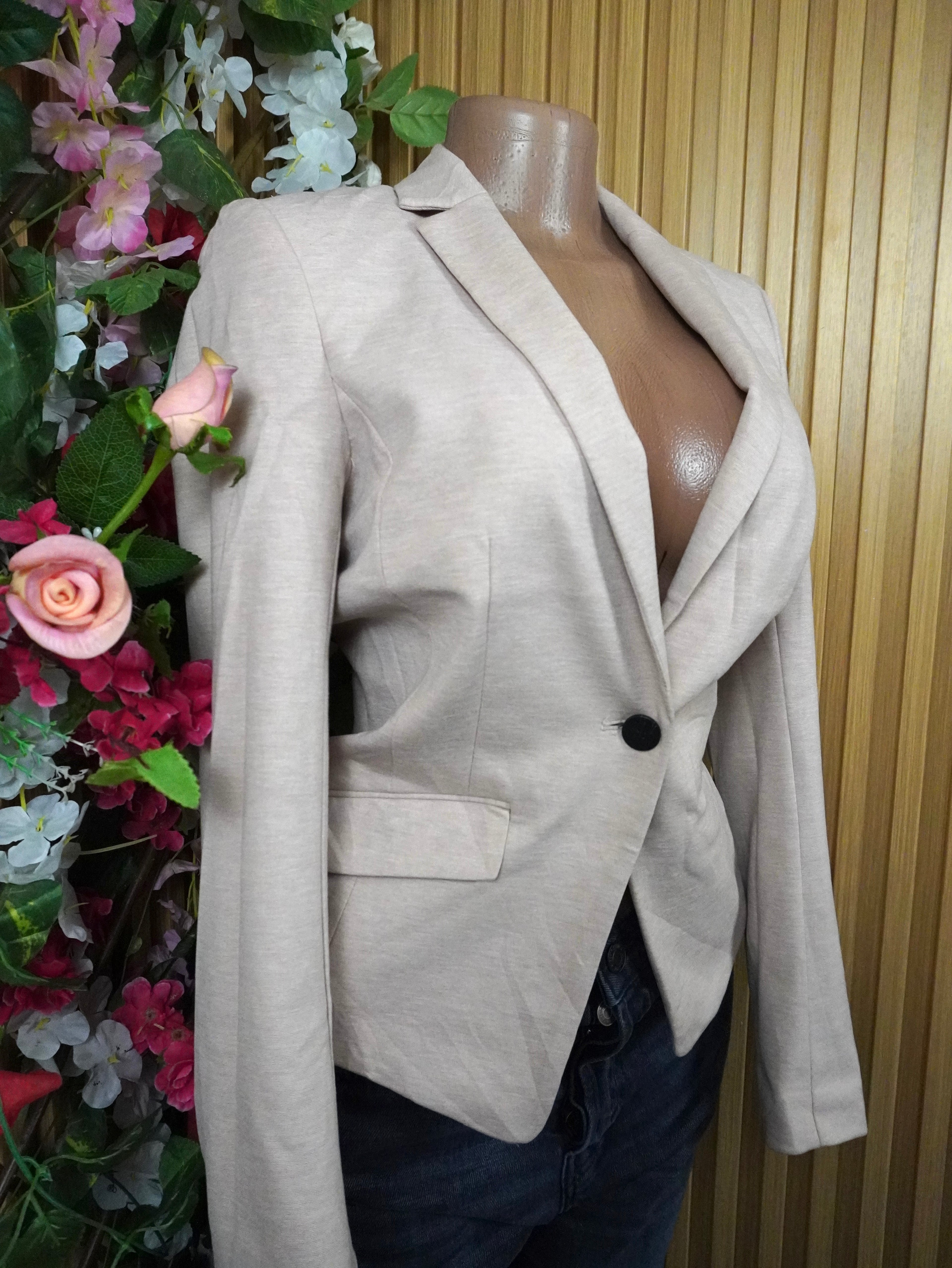 Veste blazer pour femme couleur beige one boutons-S