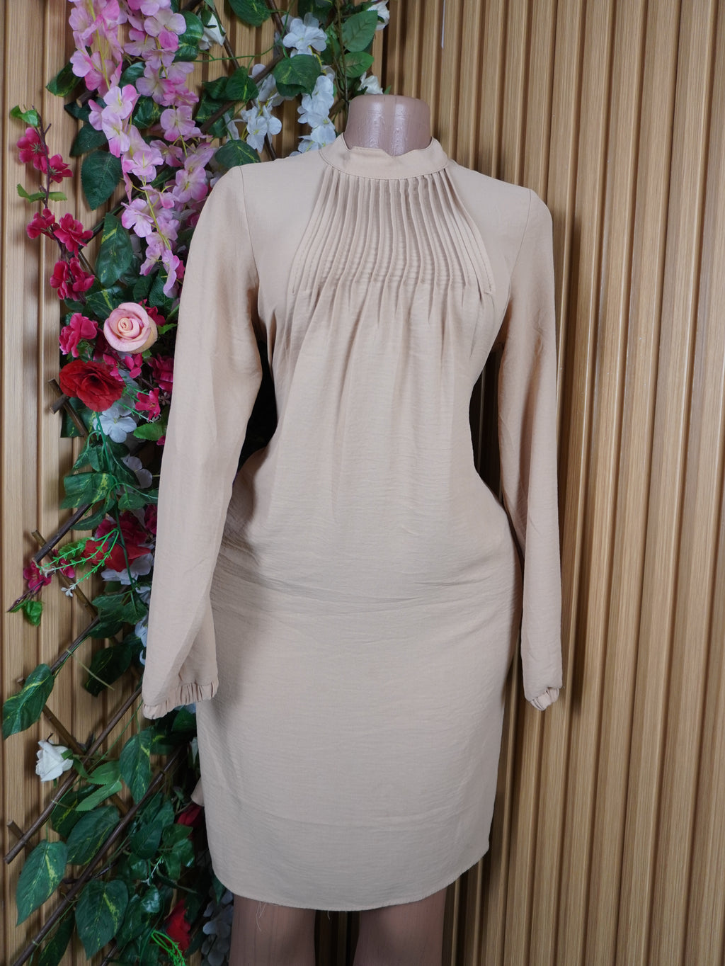Robe moulante stylée manches longues -L