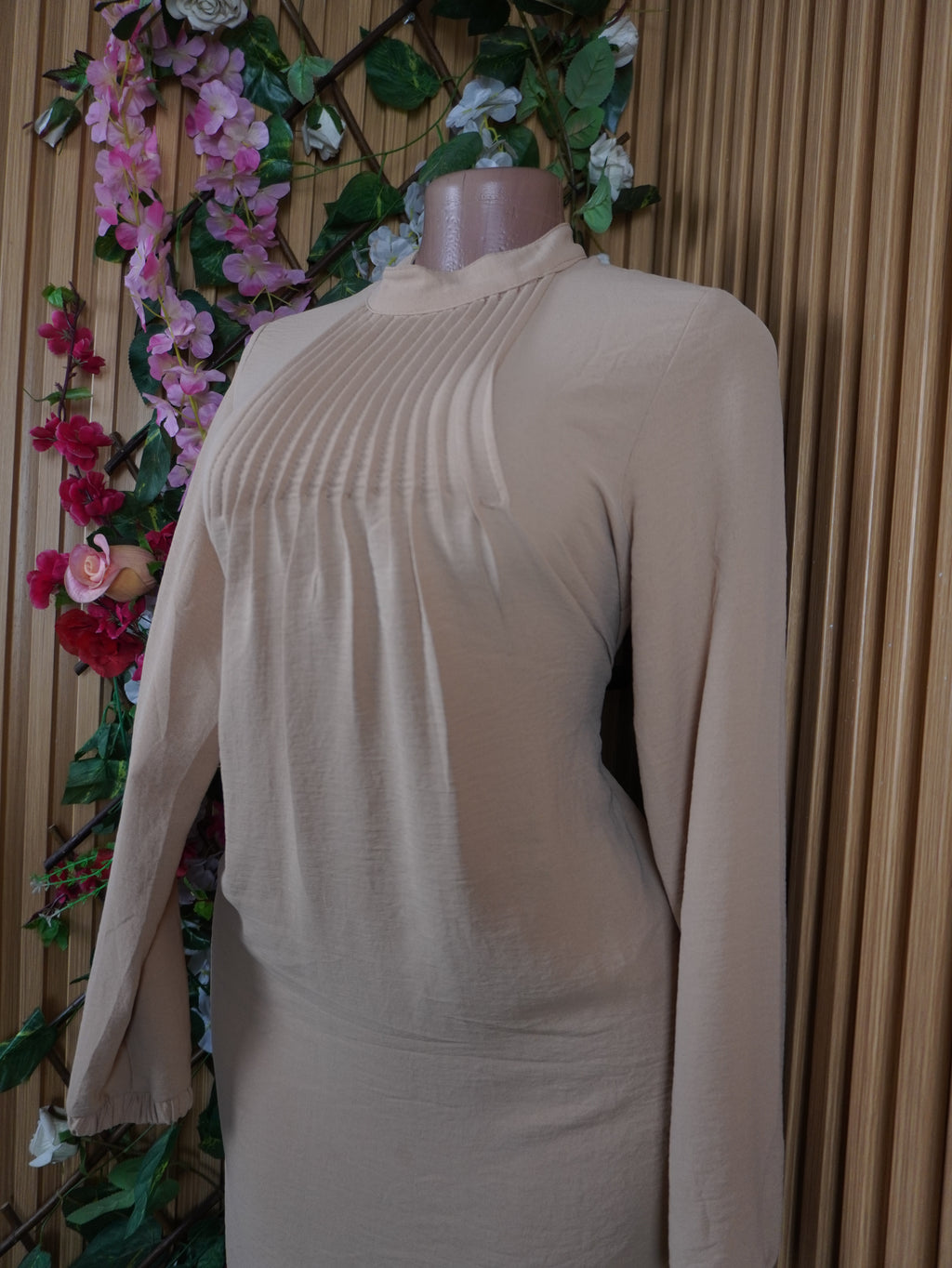 Robe moulante stylée manches longues -L