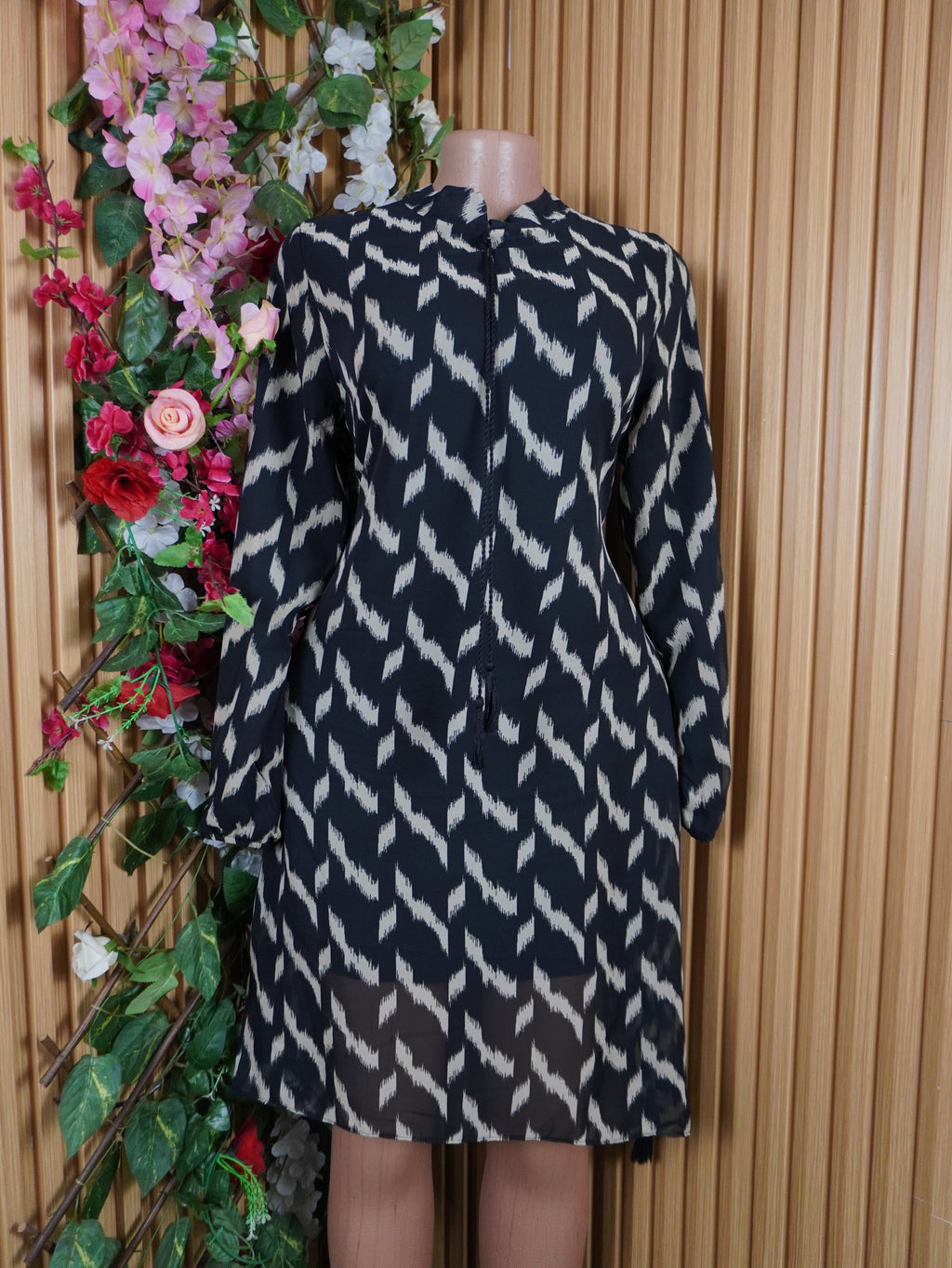 Robe évasée manches longues col mao-L