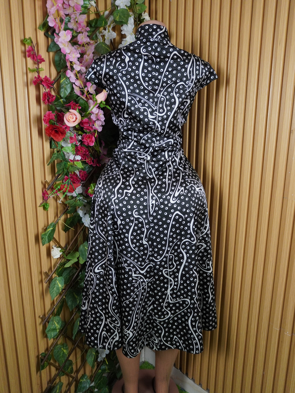 Robe évasée mi-longue sans  manches-S