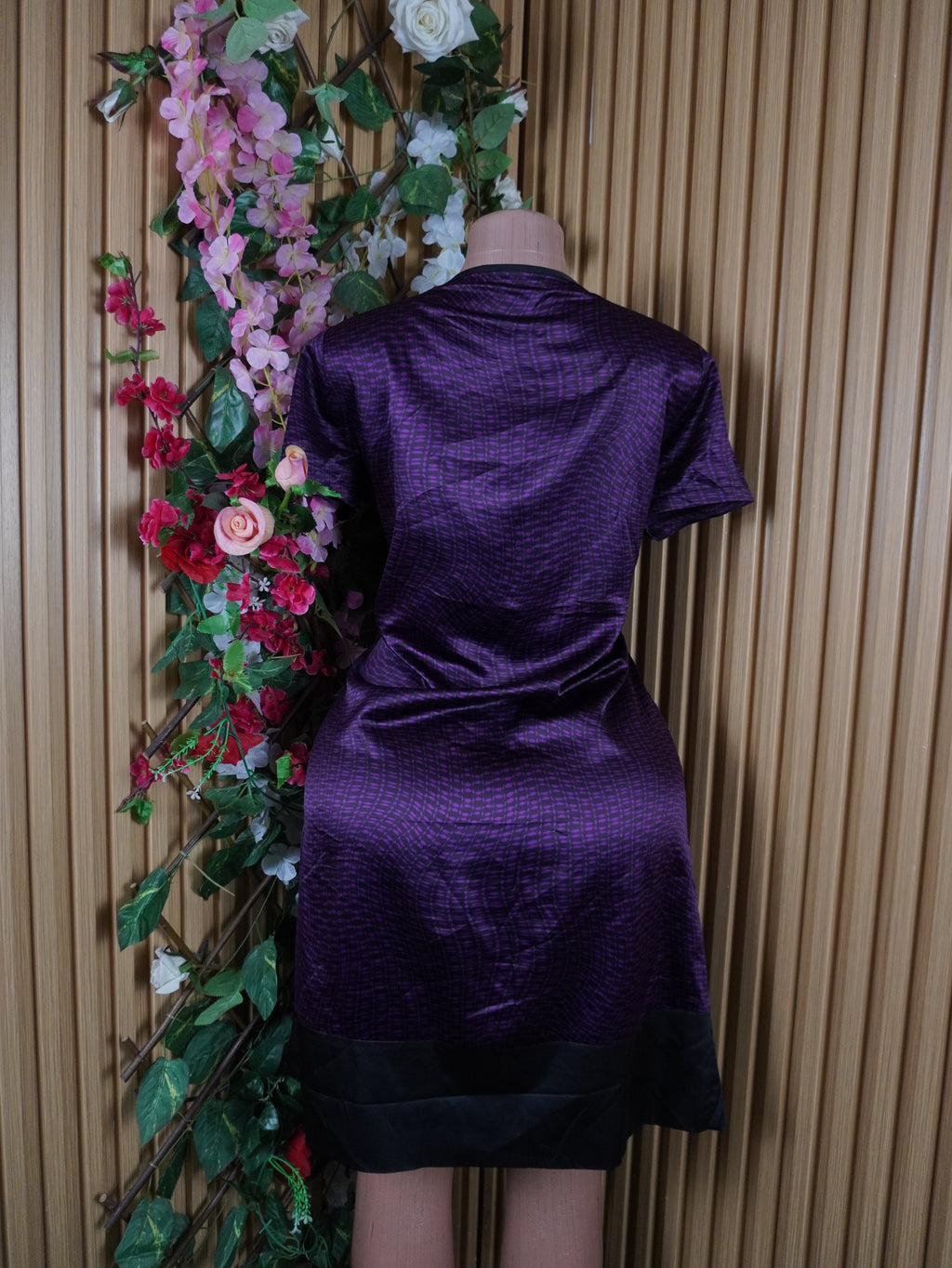 Robe droite manches courtes décolletée-M