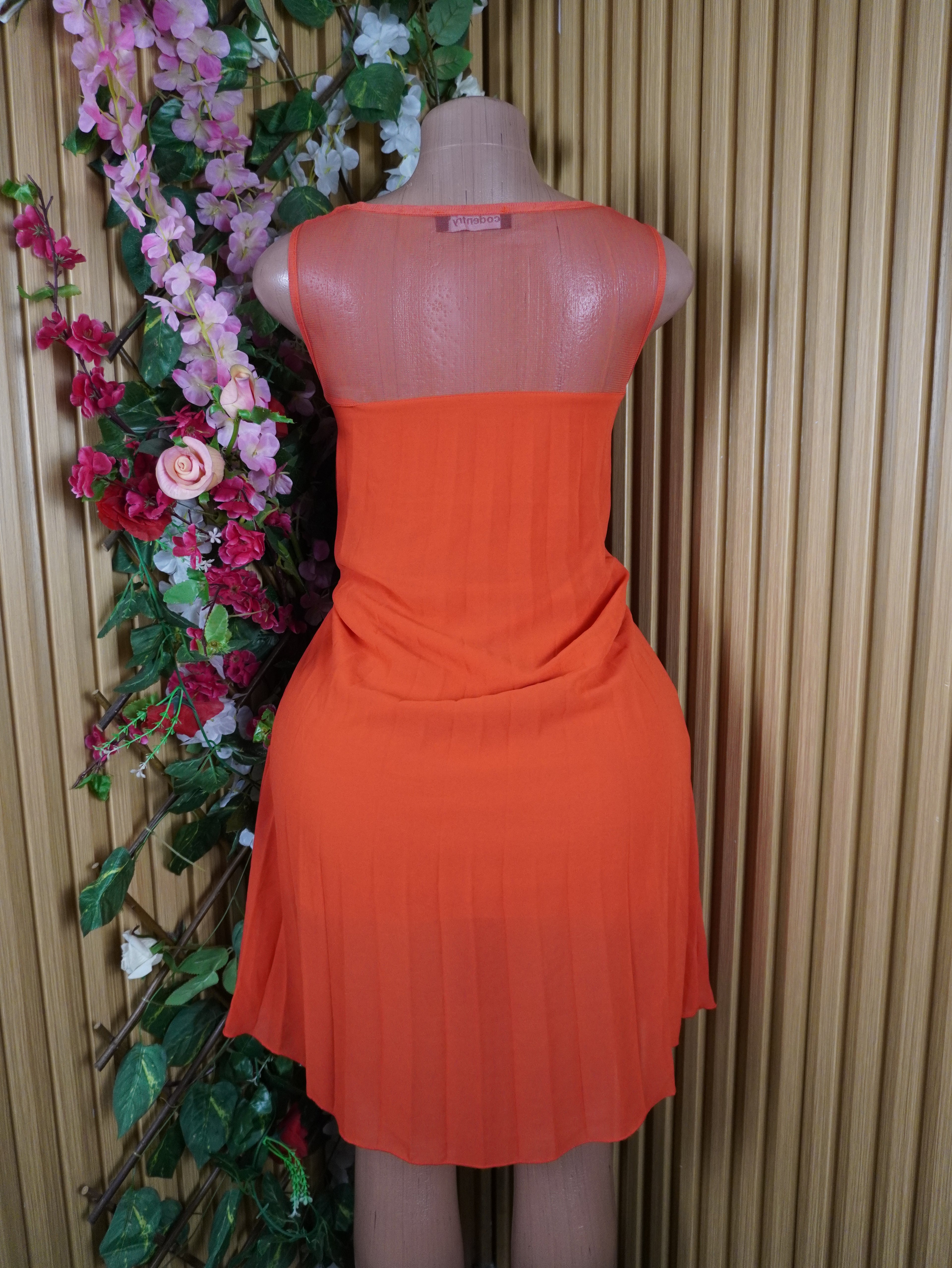 Robe évasée sans manches longues dénudée-S