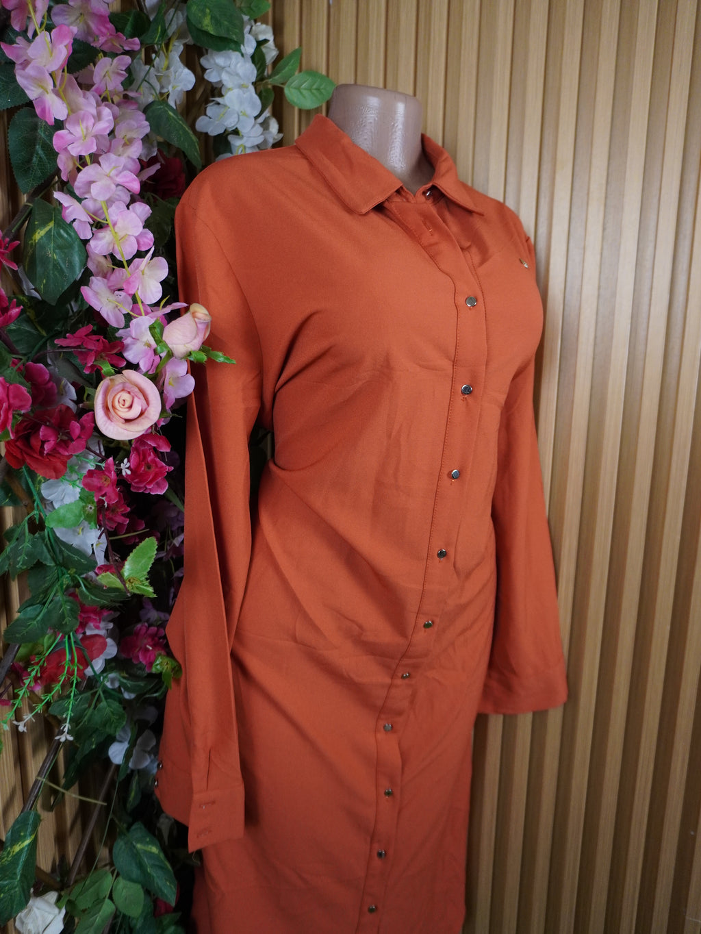 Robe évasée mi-longue manches longue avec boutons-XXL