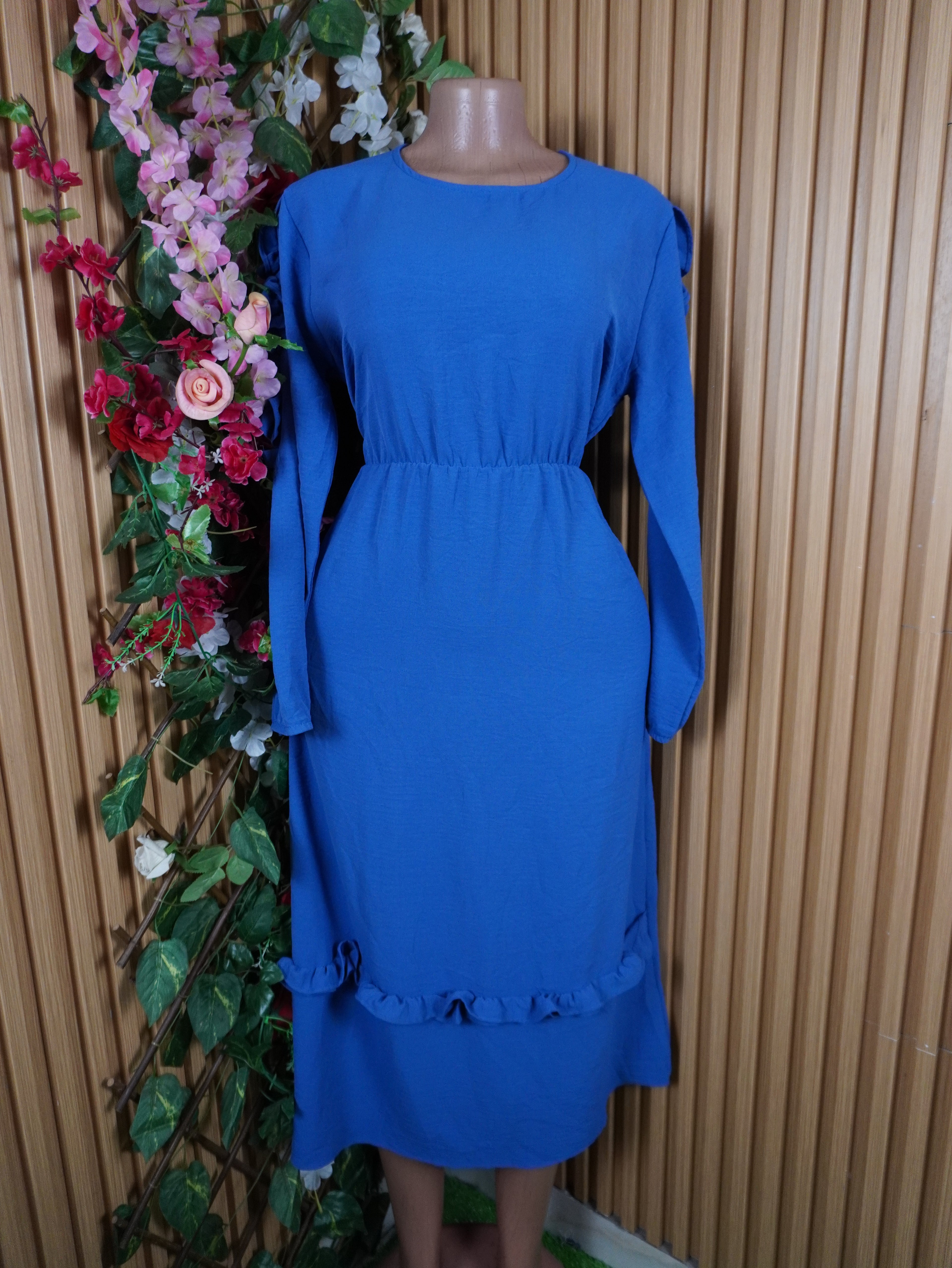 Robe évasée longue manches longues ceintrée-L