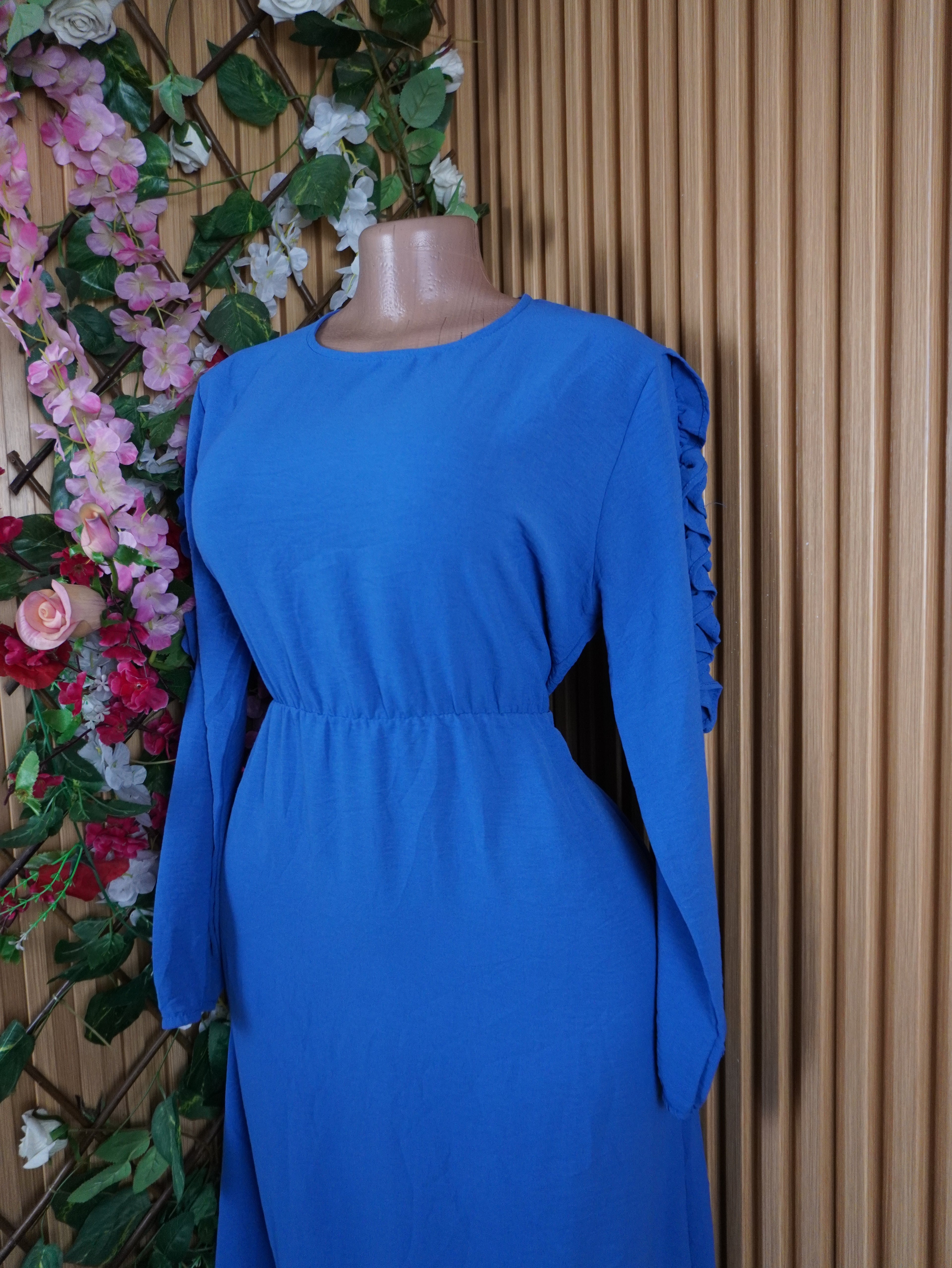 Robe évasée longue manches longues ceintrée-L