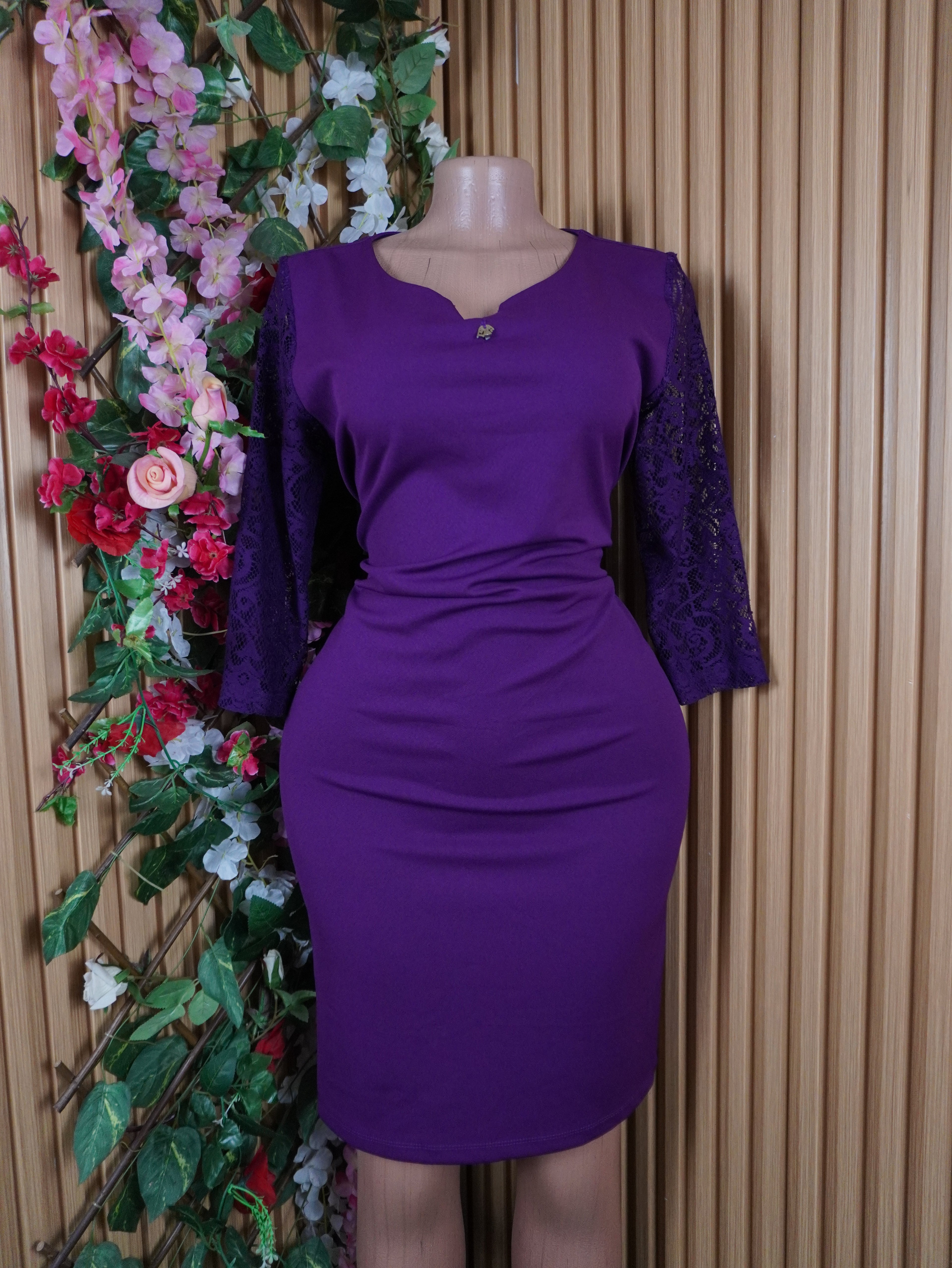 Robe moulante manches 3/4 décolletée-XXL