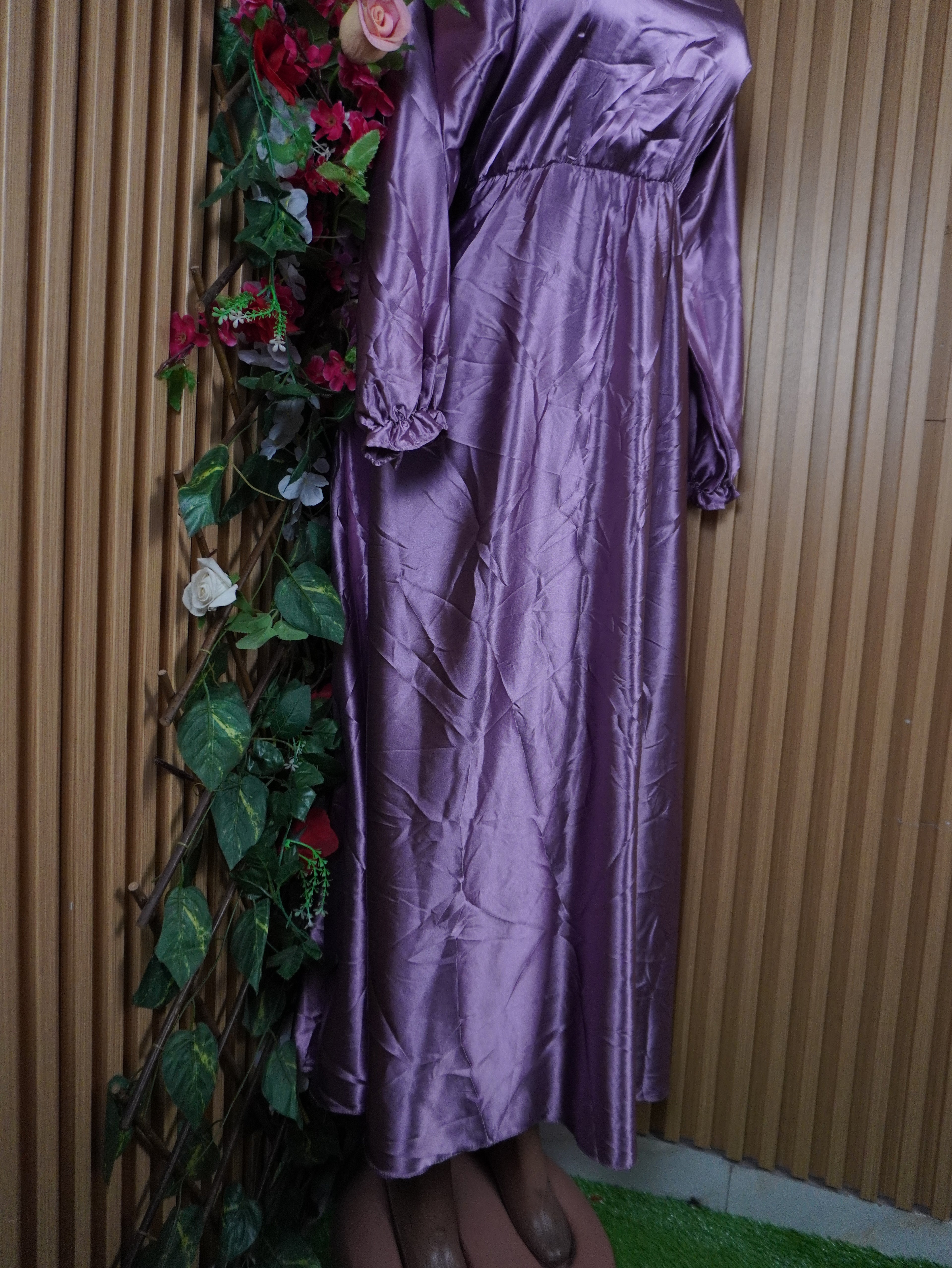 Robe évasée manches longues en satain-M