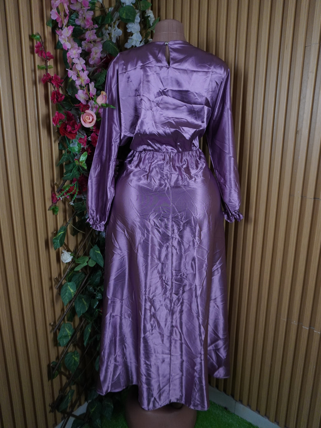 Robe évasée manches longues en satain-M