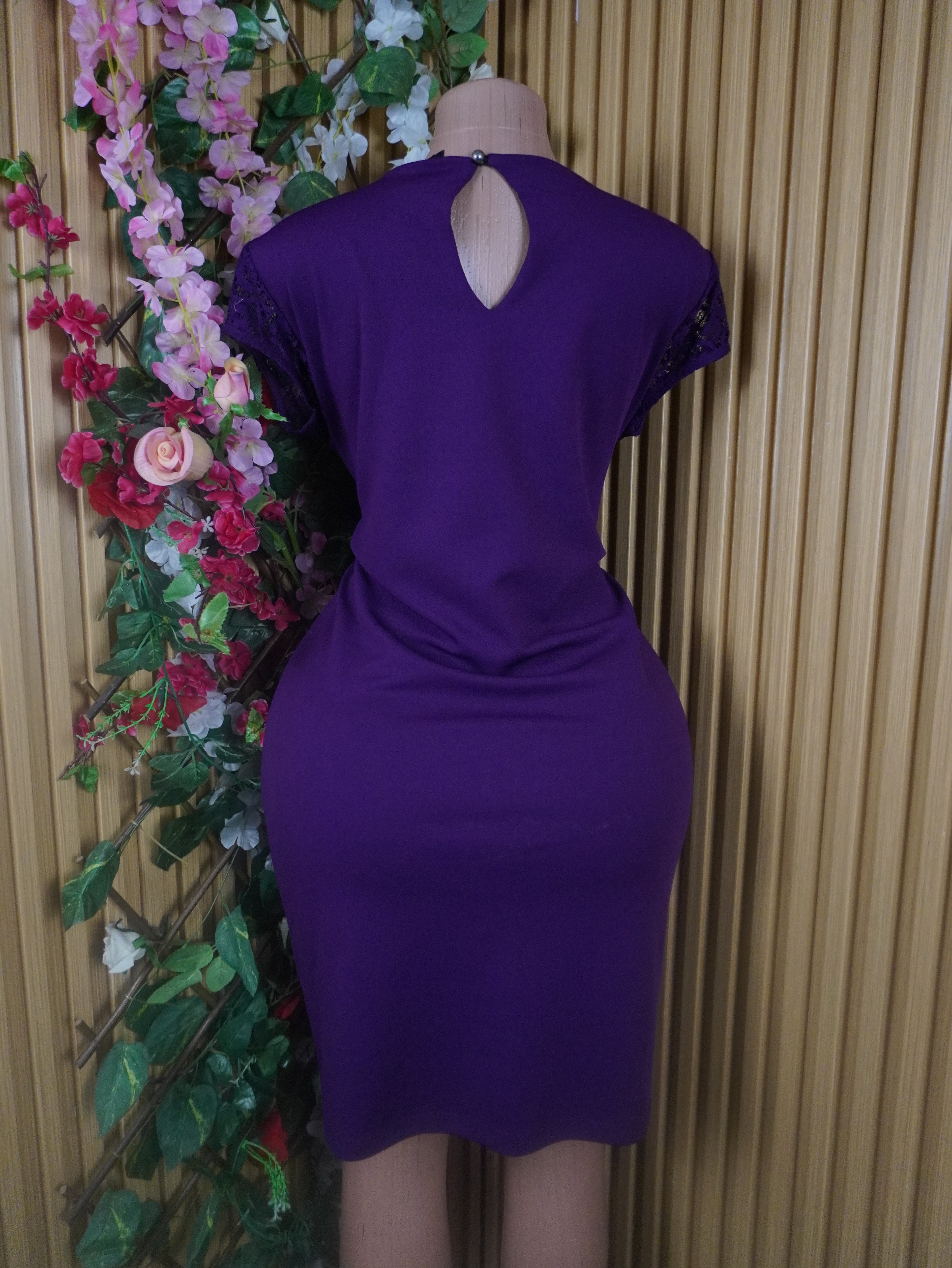 Robe moulante manches 3/4 décolletée-XXL