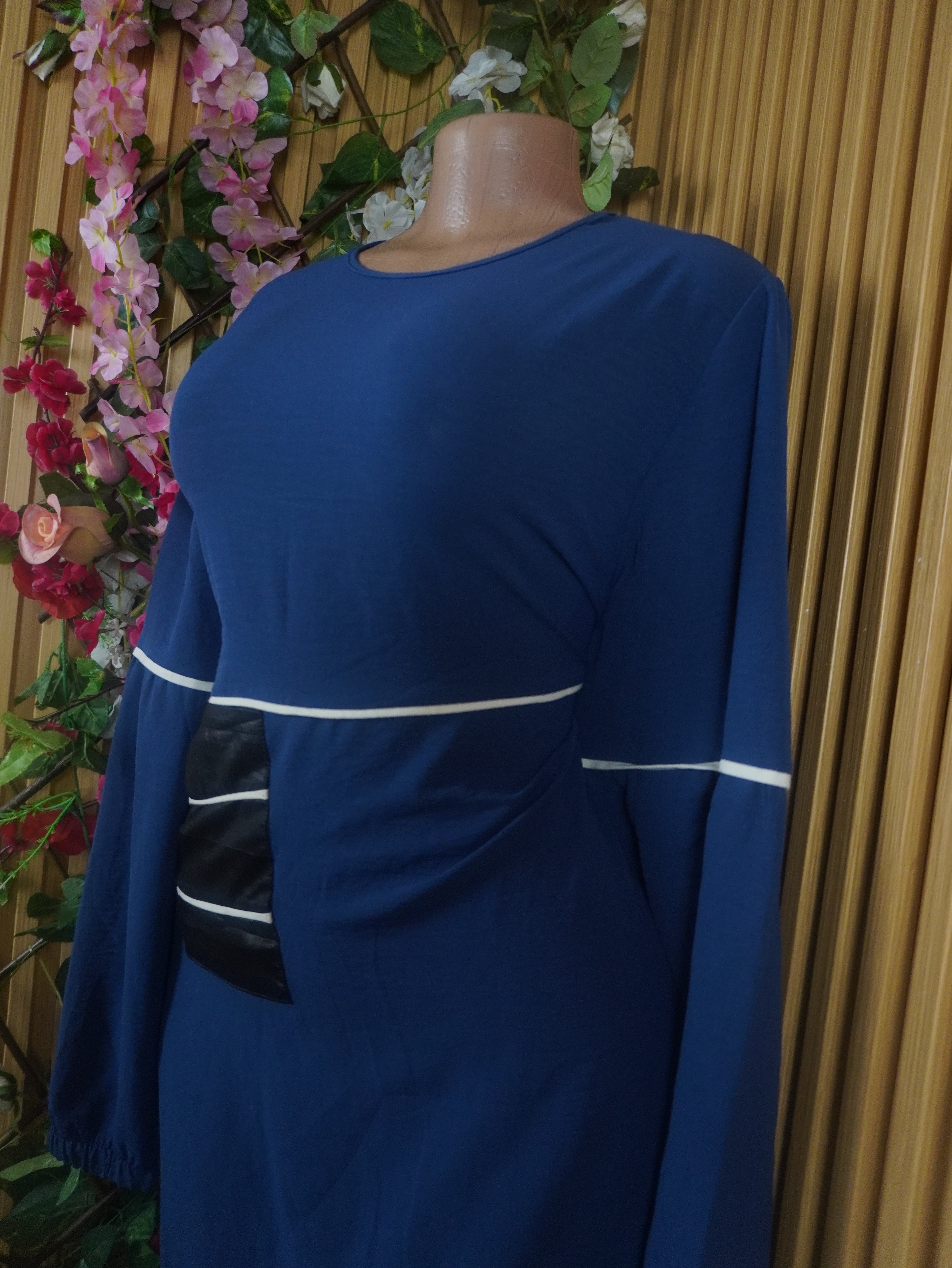 Robe évasée manches longue décolletée-XXL