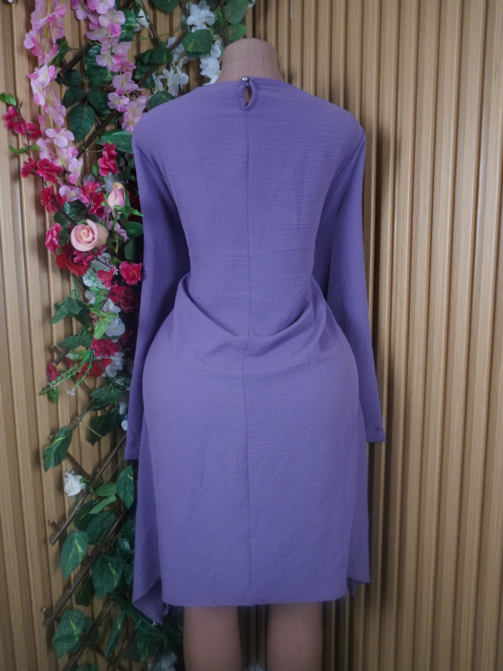 Robe moulante manches longues décollétée-XXL