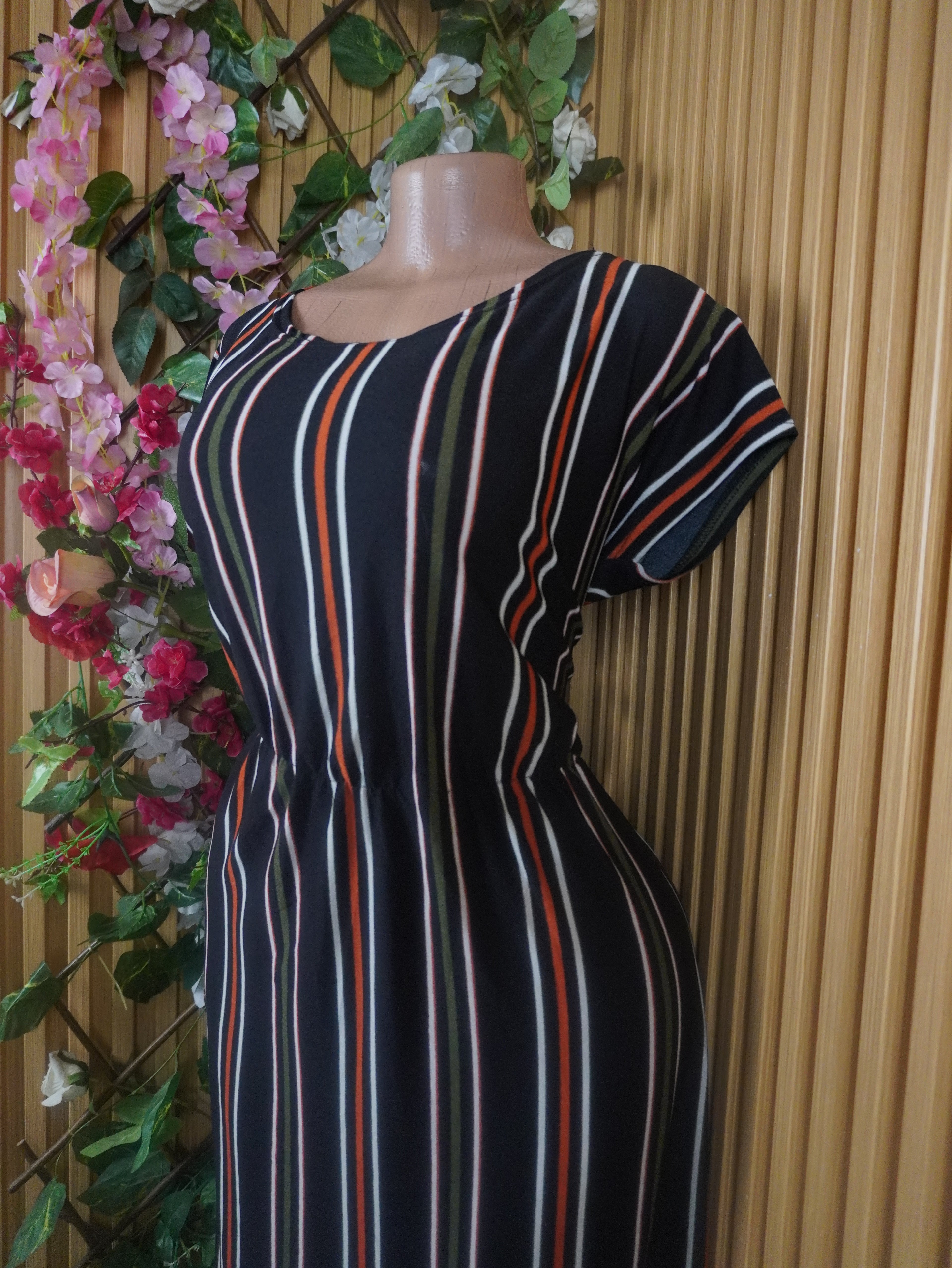 Robe évasée longue manches courtes décolletée-S