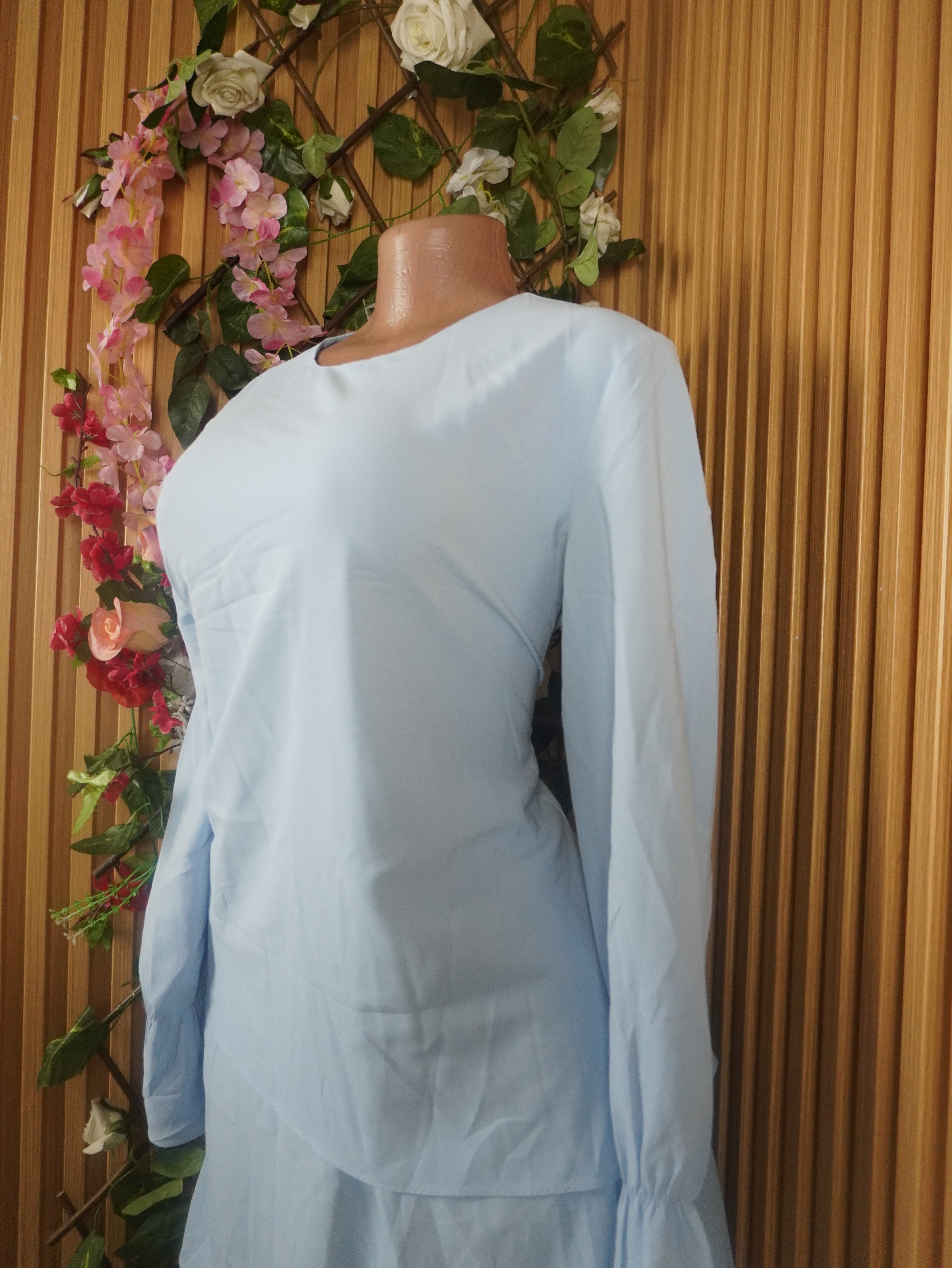 Robe évasée manches longues décolletée-M