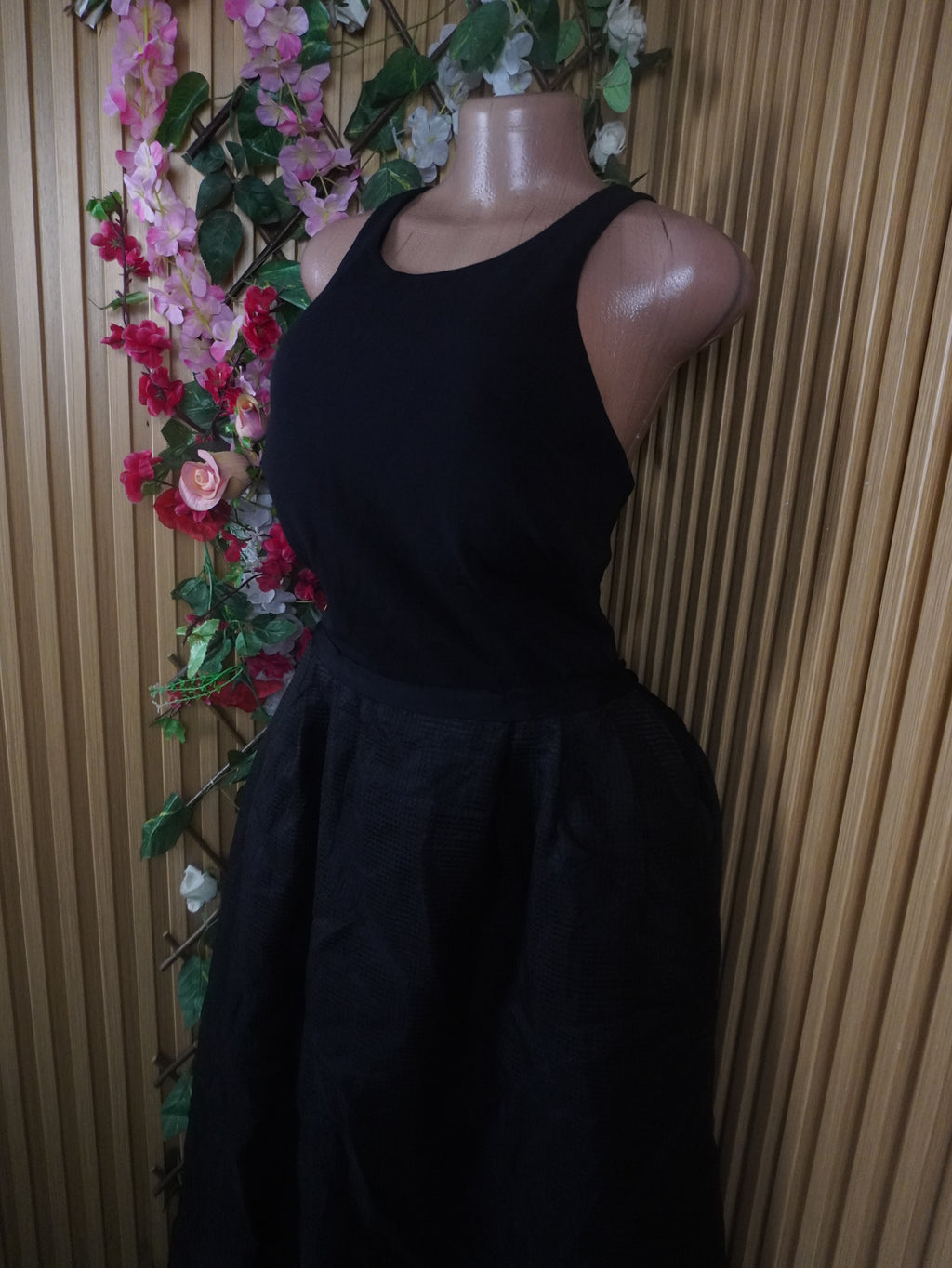 Robe évasée longue sans manches dénudée-L