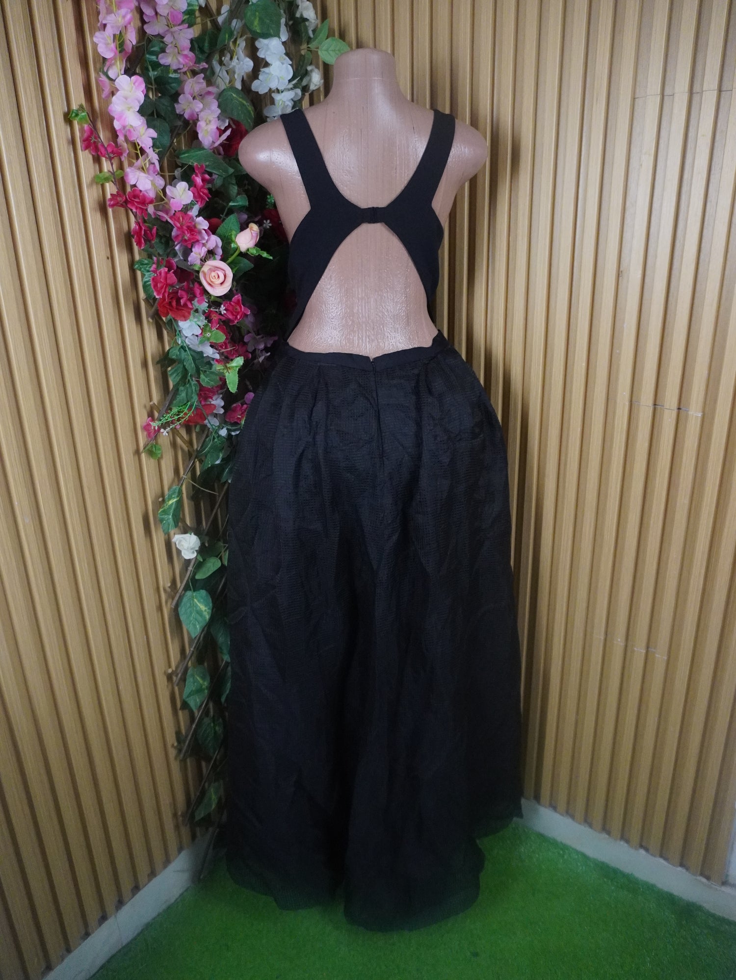 Robe évasée longue sans manches dénudée-L