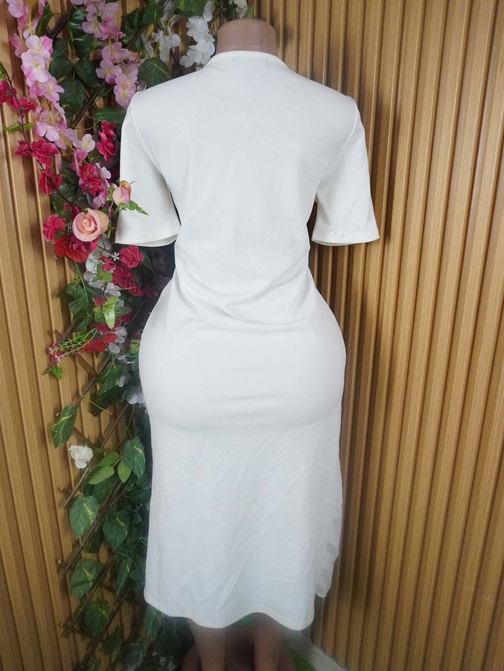 Robe moulante stylée manches courtes  décolletée-S