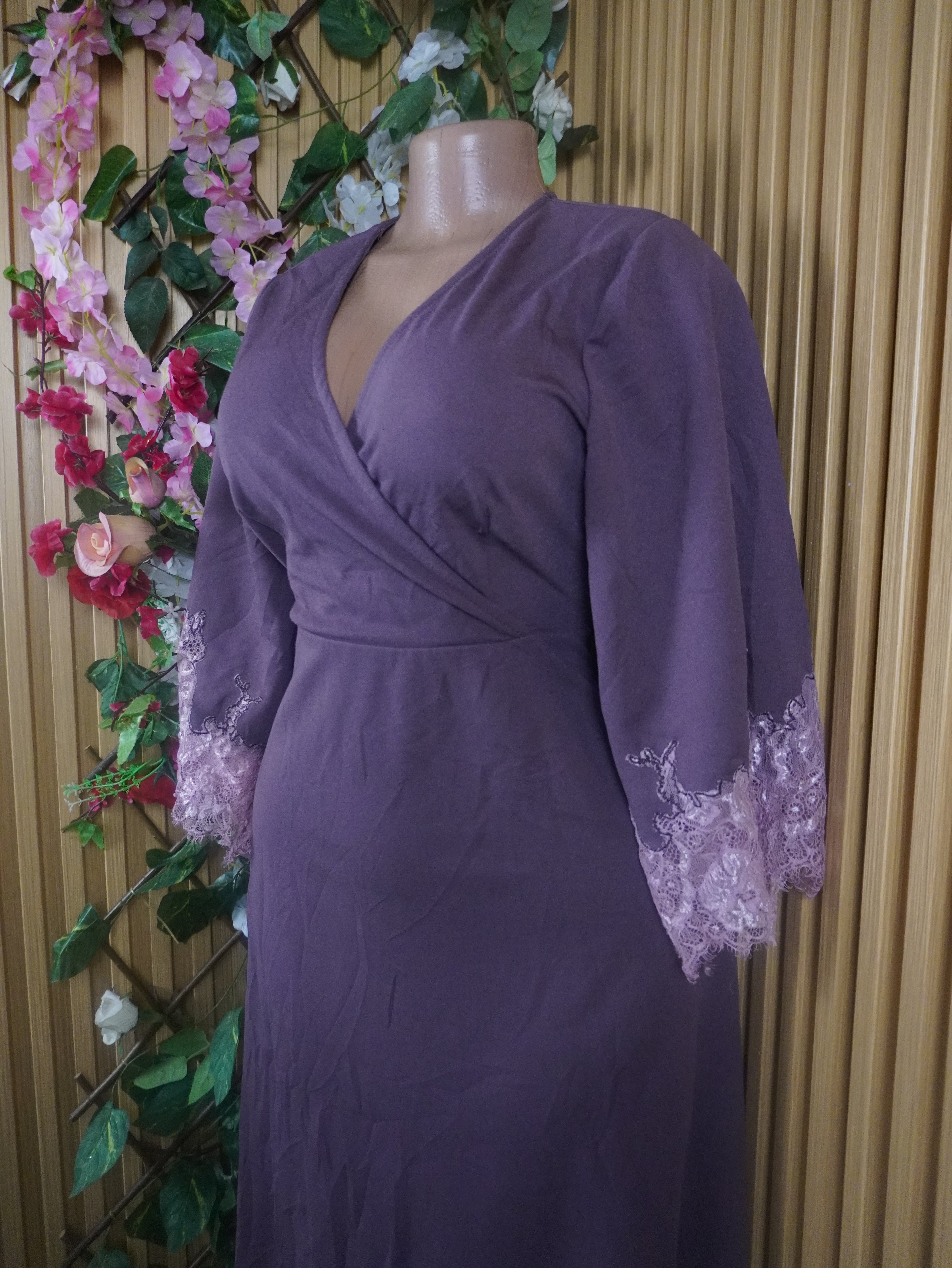 Robe évasée mi-longue manches longues décolletée-L