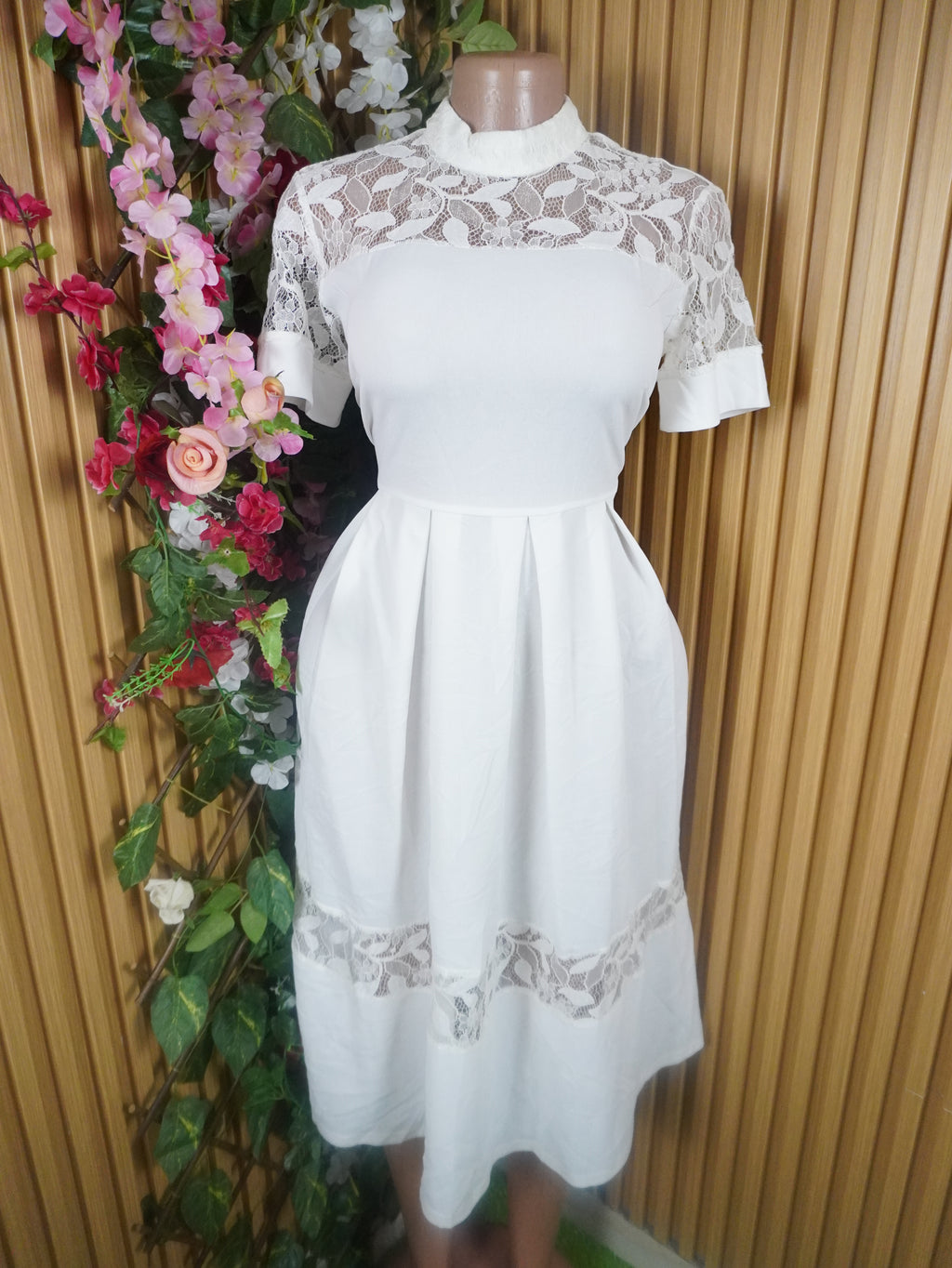 Robe évasée longues manches courtes dénudée-L