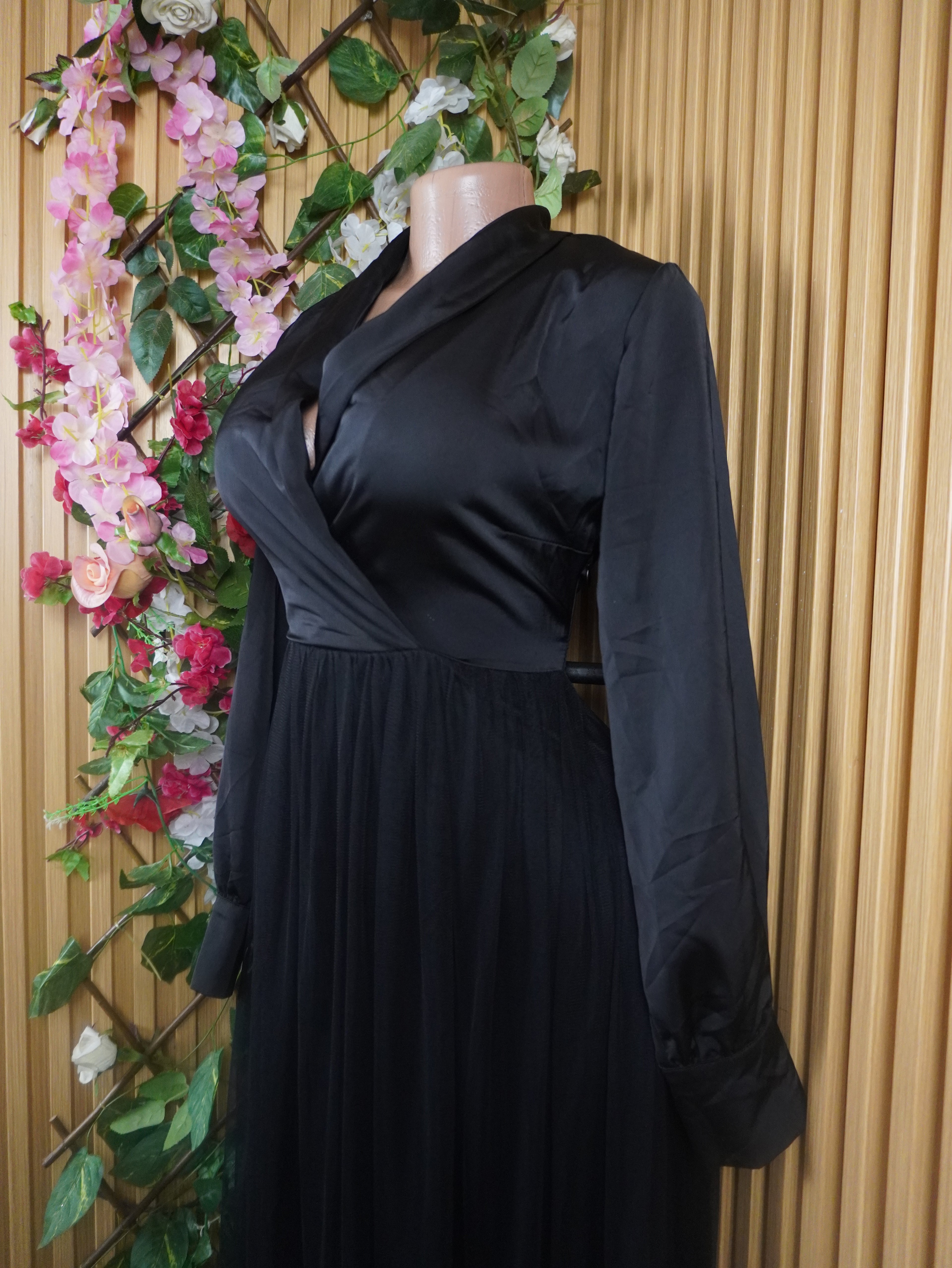 Robe évasée longue manches longues décolletée-S