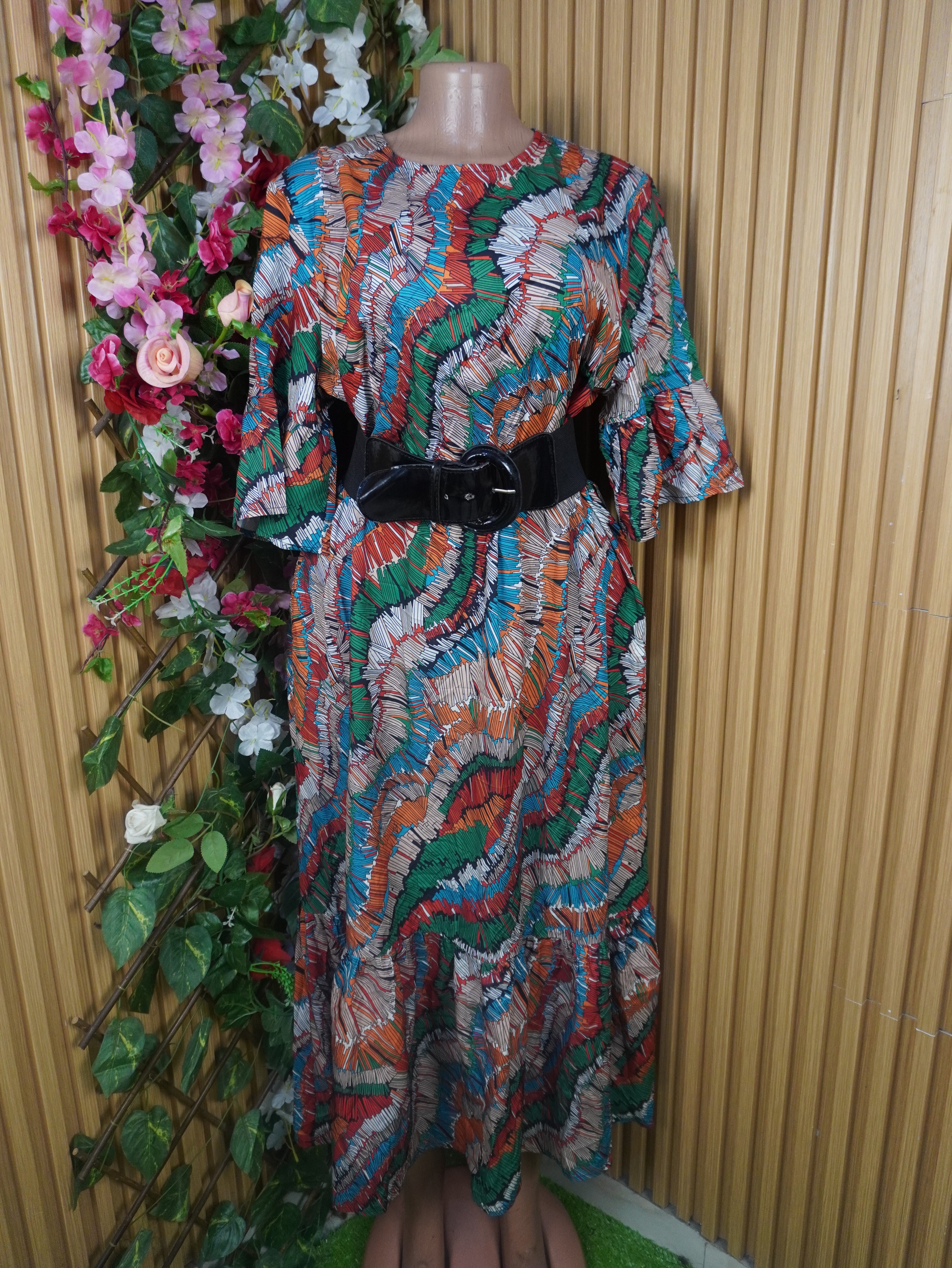 Robe évasée longues manches courtes décolletée-L
