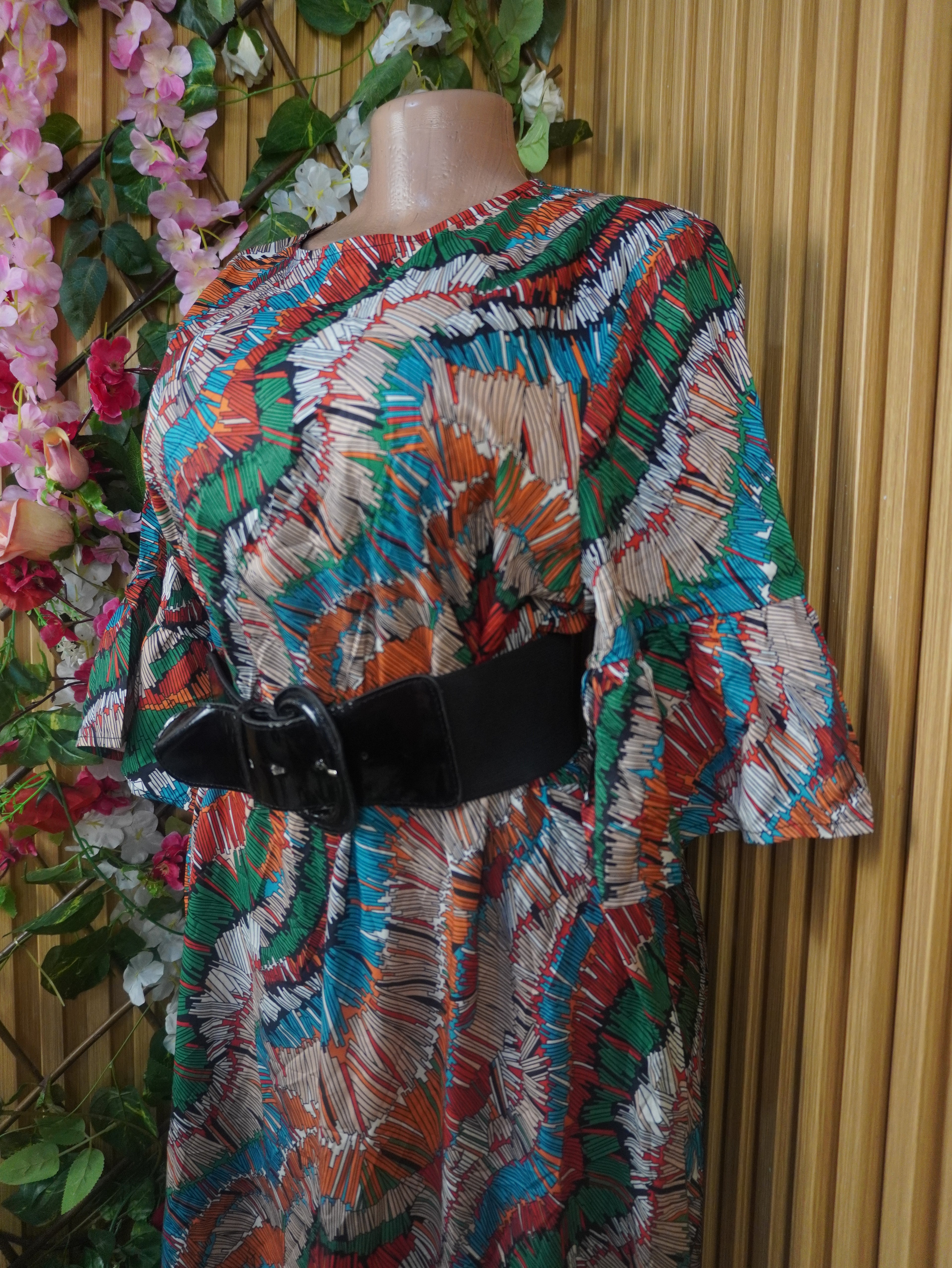 Robe évasée longues manches courtes décolletée-L