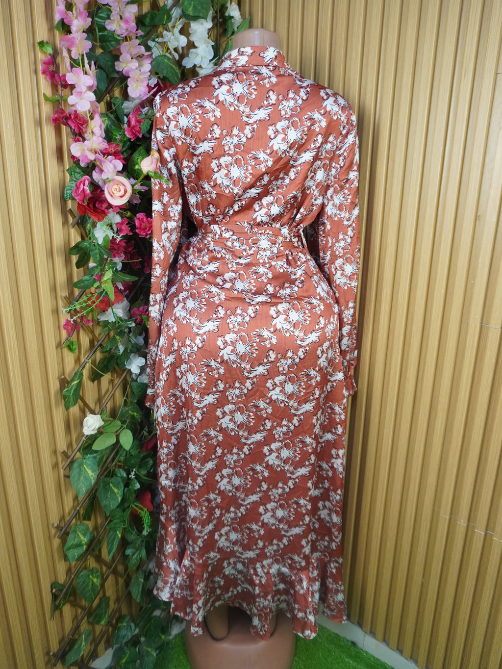 Robe moulante manches longues imprimée fleurie décolletée-L