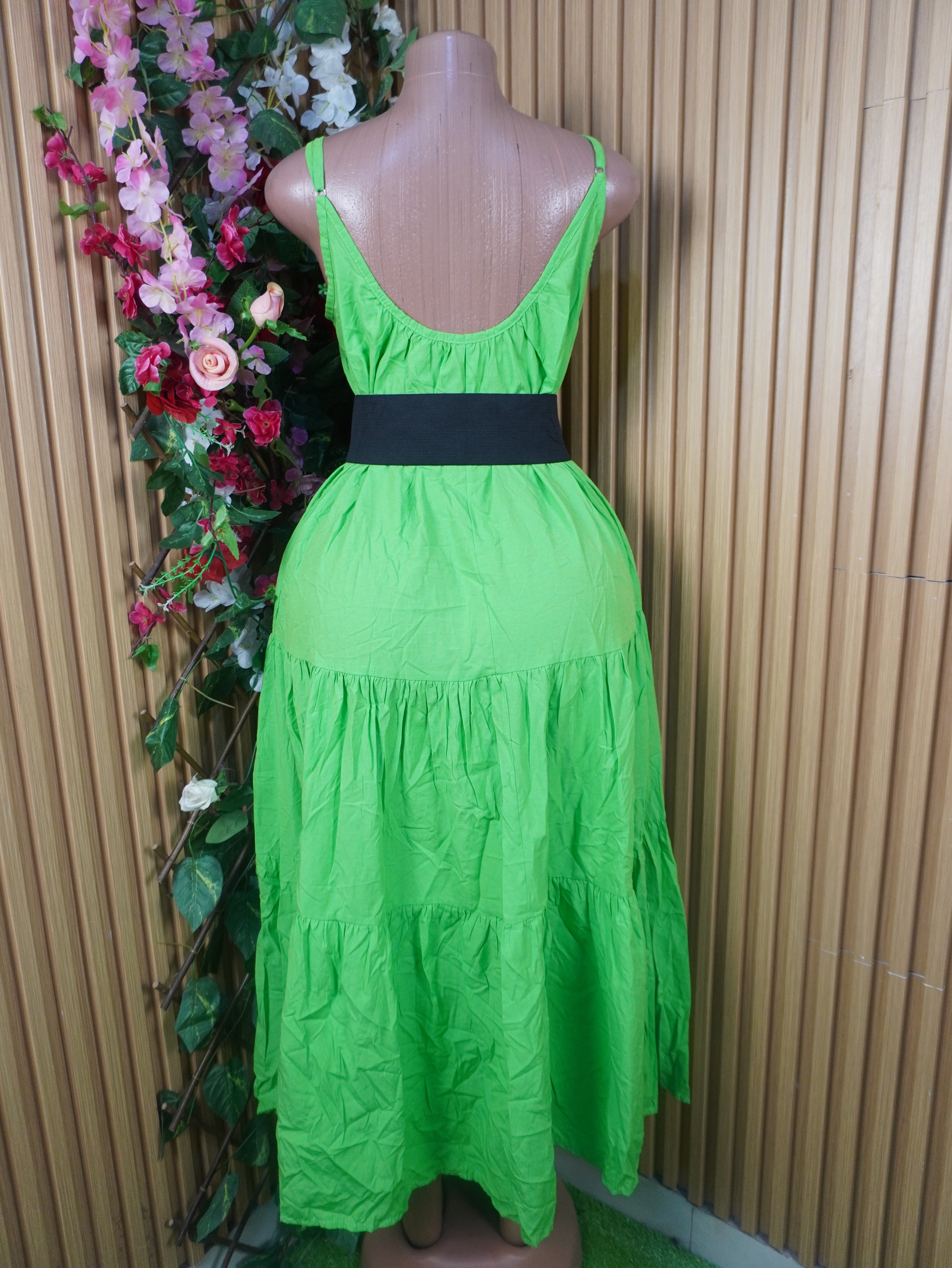 Robe singlet évasée longue à fines bretelles-L