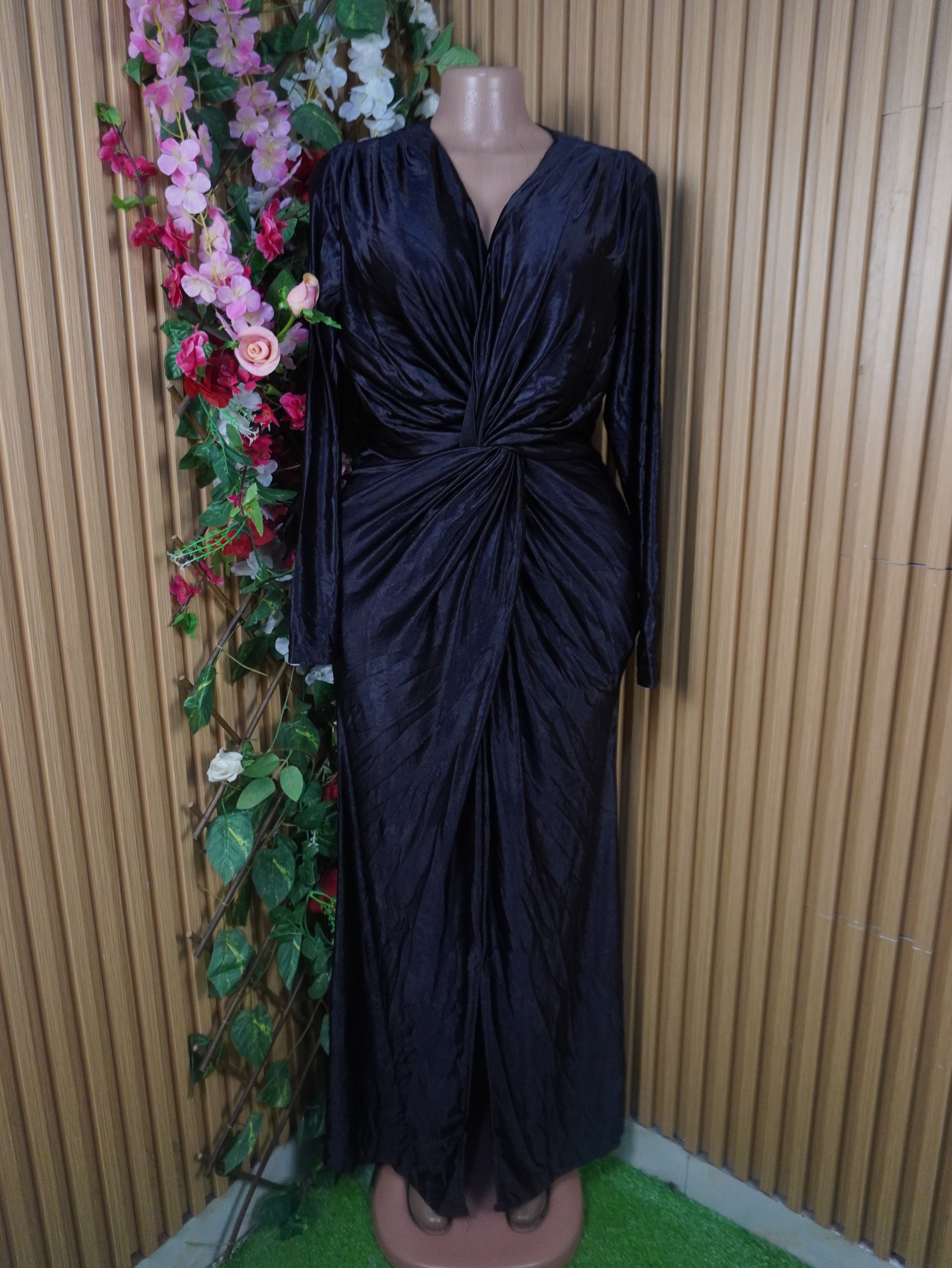 Robe soiree long manche colle en v - M
