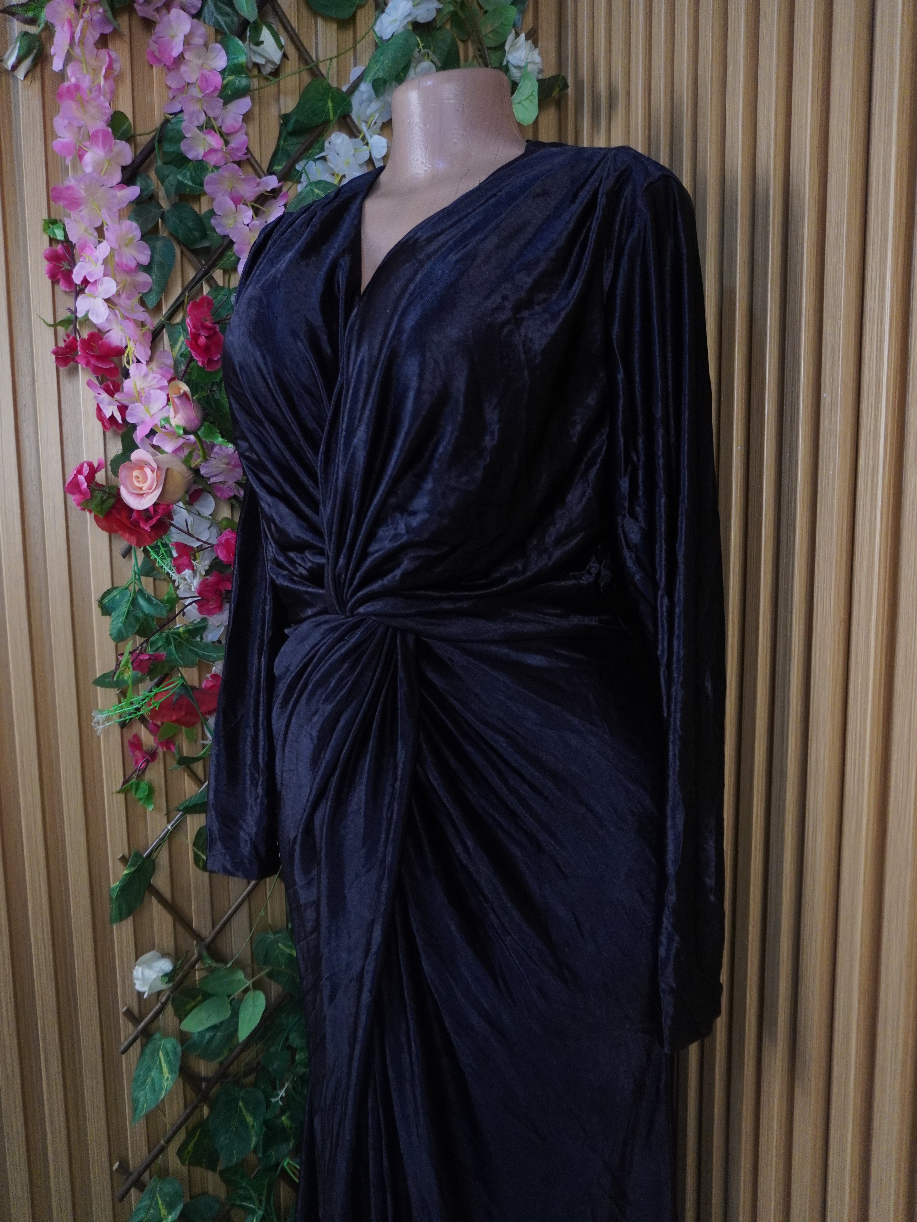 Robe soiree long manche colle en v - M