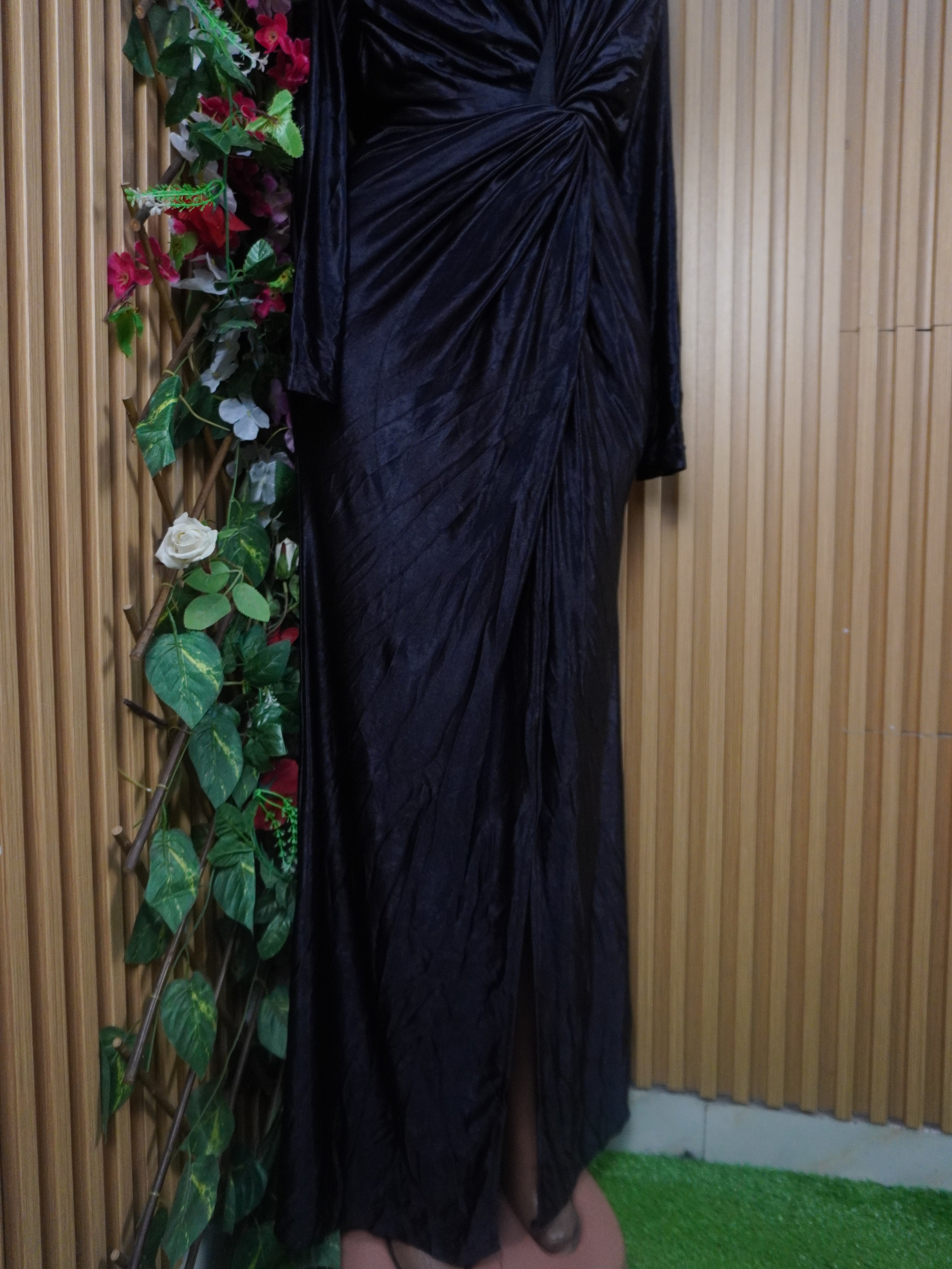 Robe soiree long manche colle en v - M