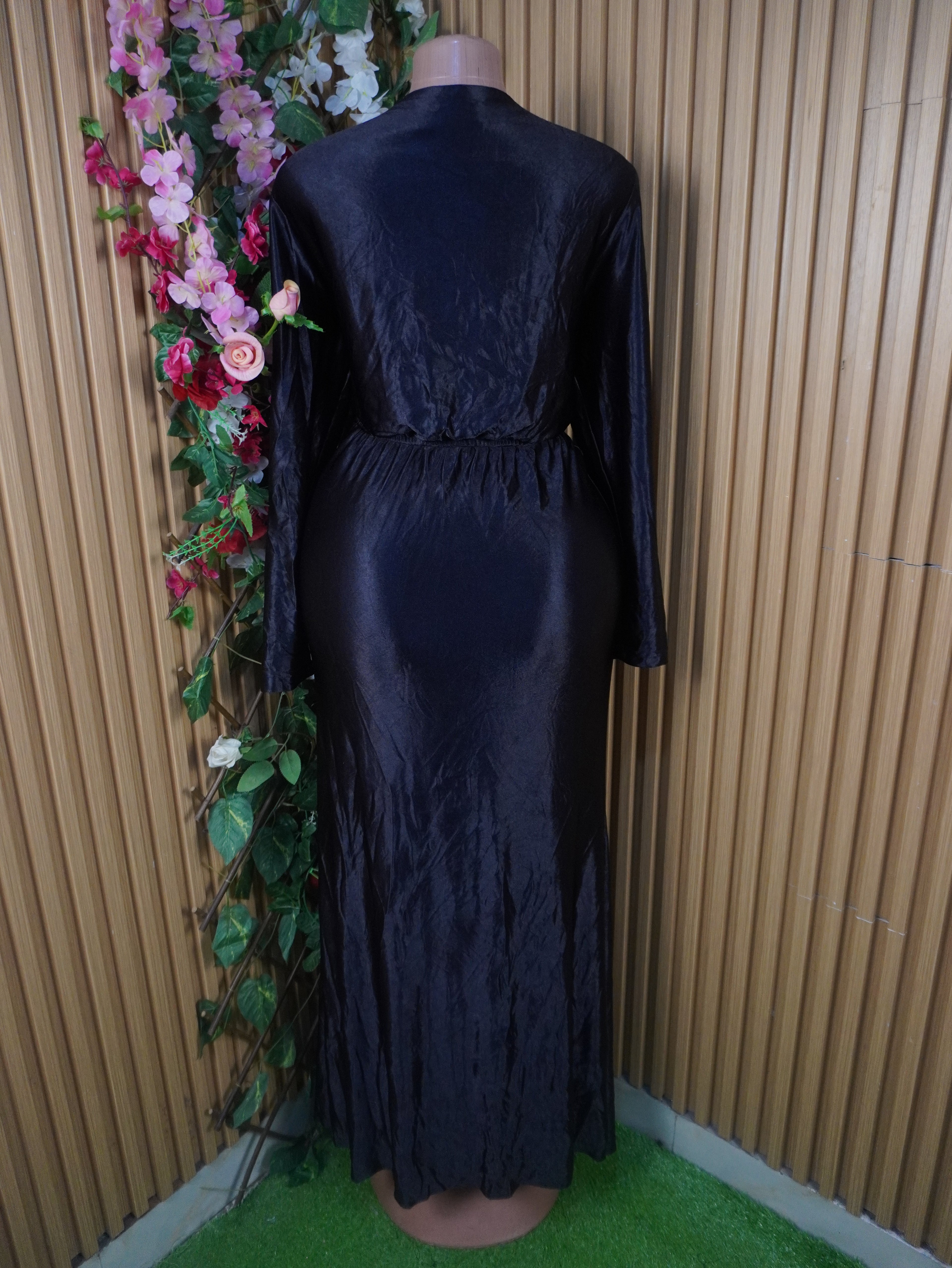 Robe soiree long manche colle en v - M