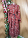 Robe évasée longue manches longues avec boutons-L