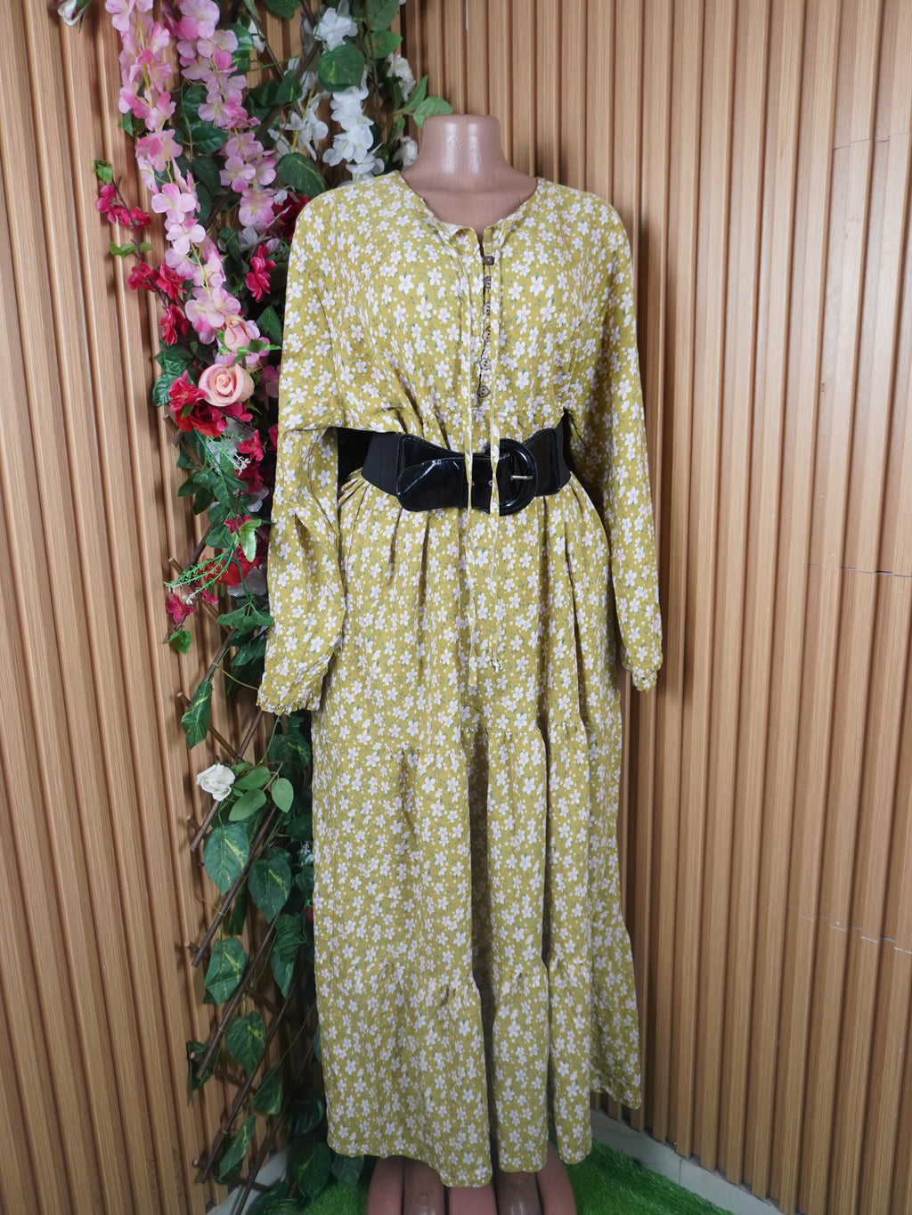 Robe évasée longue manches longue décolletée-L