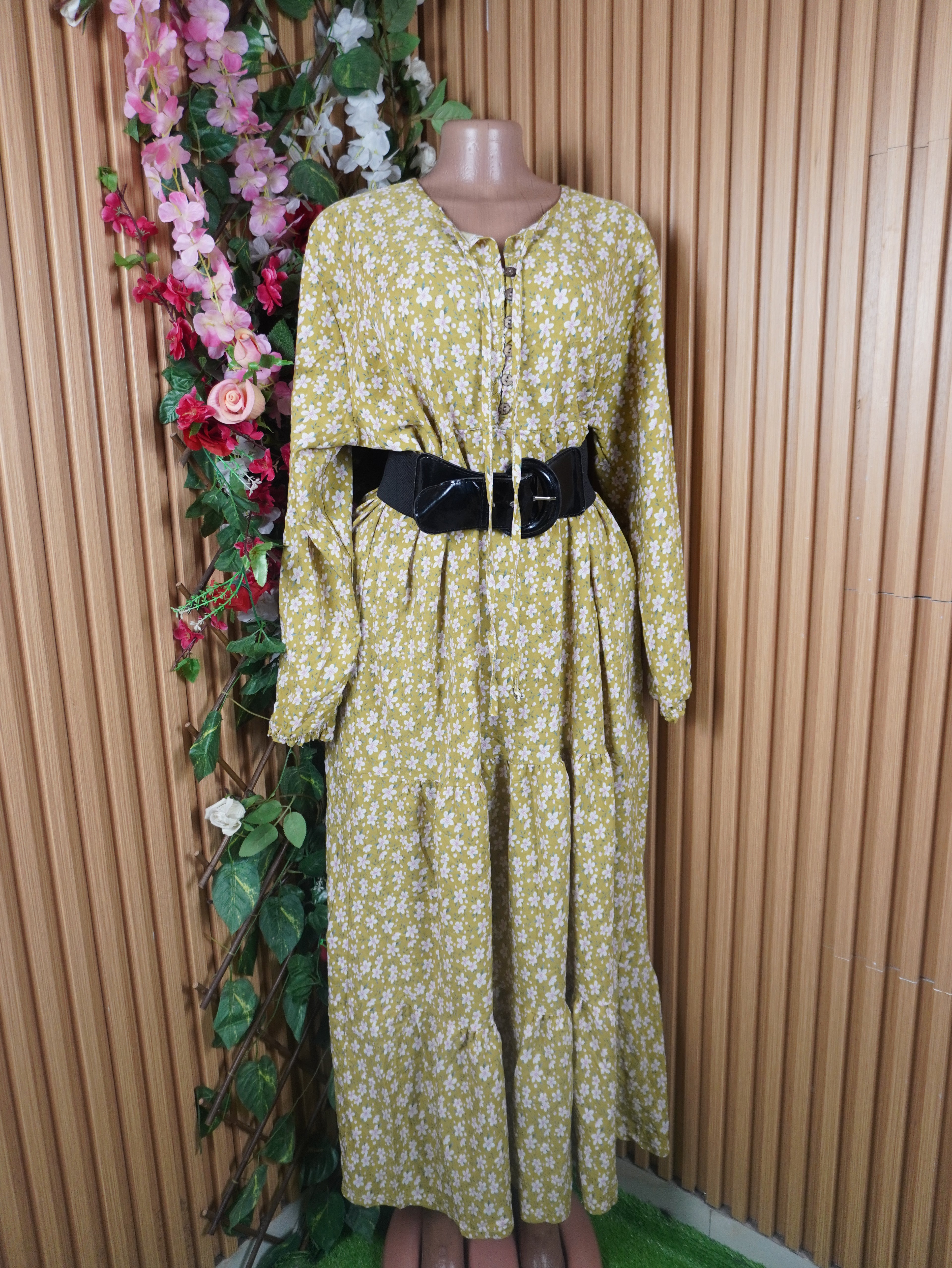 Robe évasée longue manches longue décolletée-L