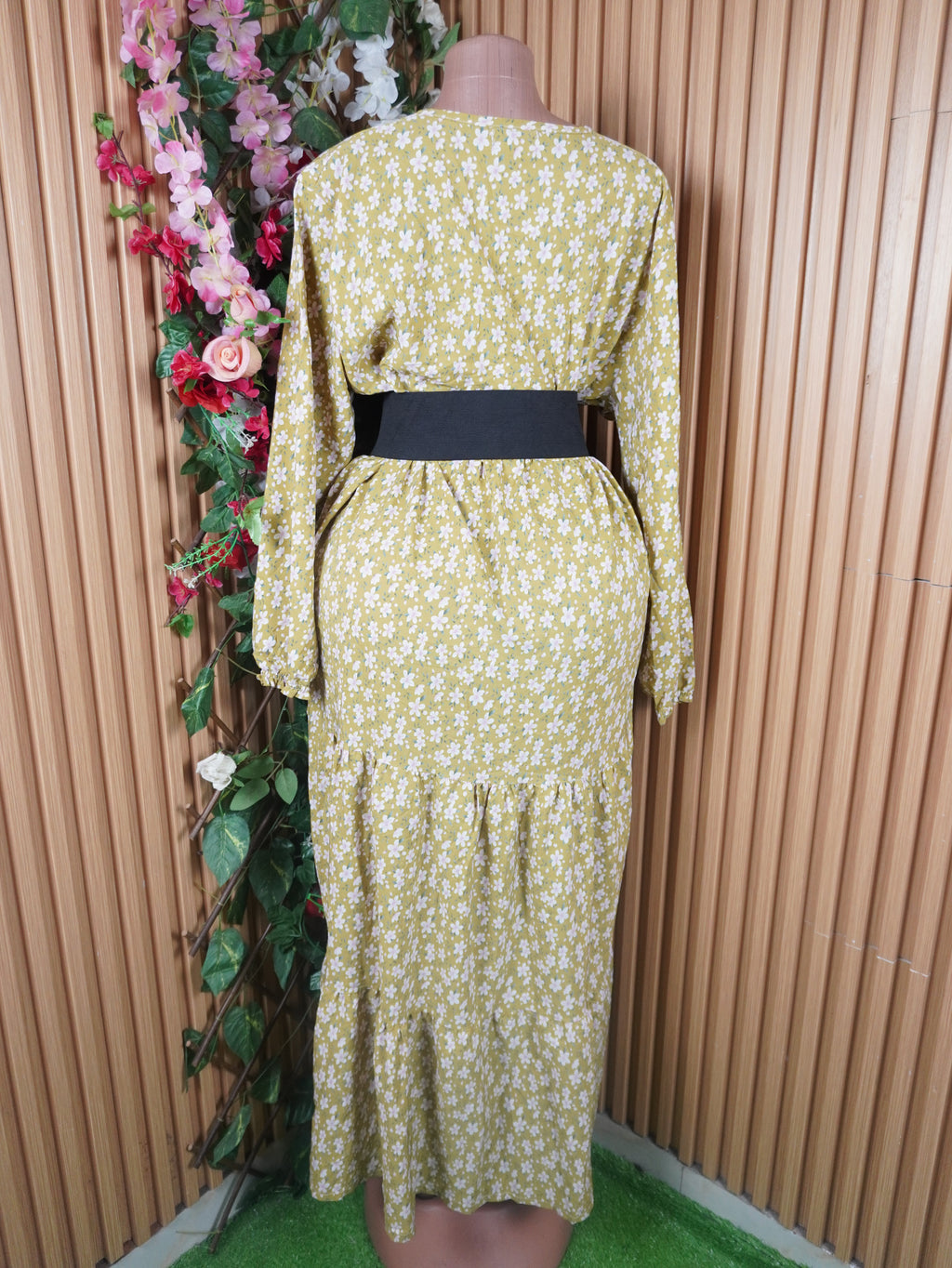Robe évasée longue manches longue décolletée-L