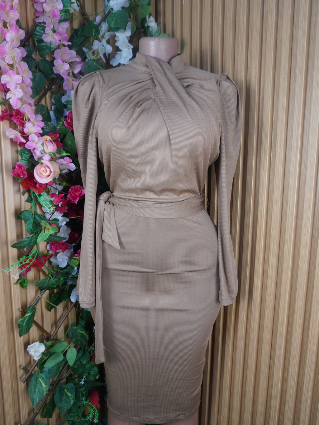 Robe moulante sexy manches longues ceintrée-S