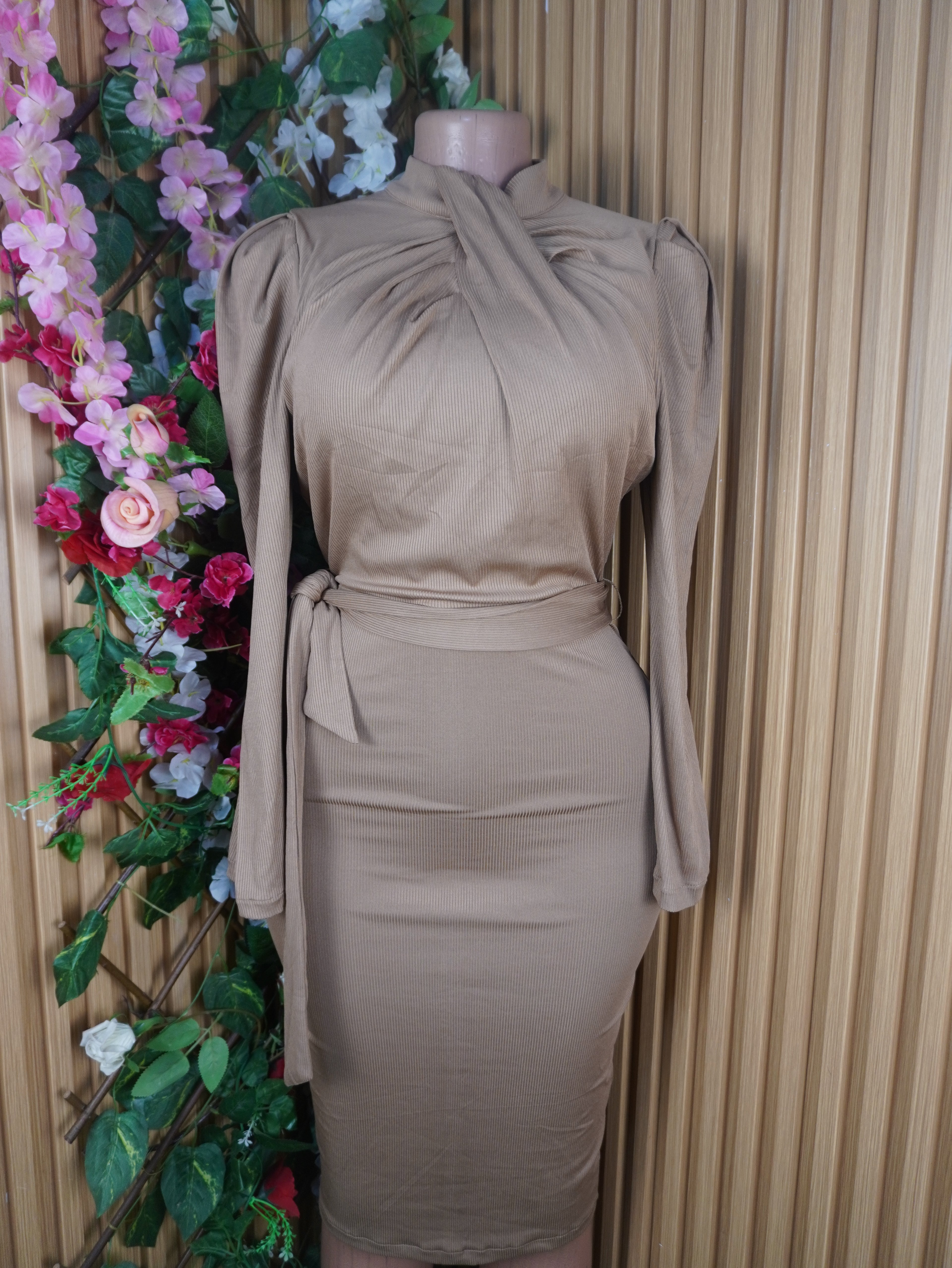 Robe moulante sexy manches longues ceintrée-S