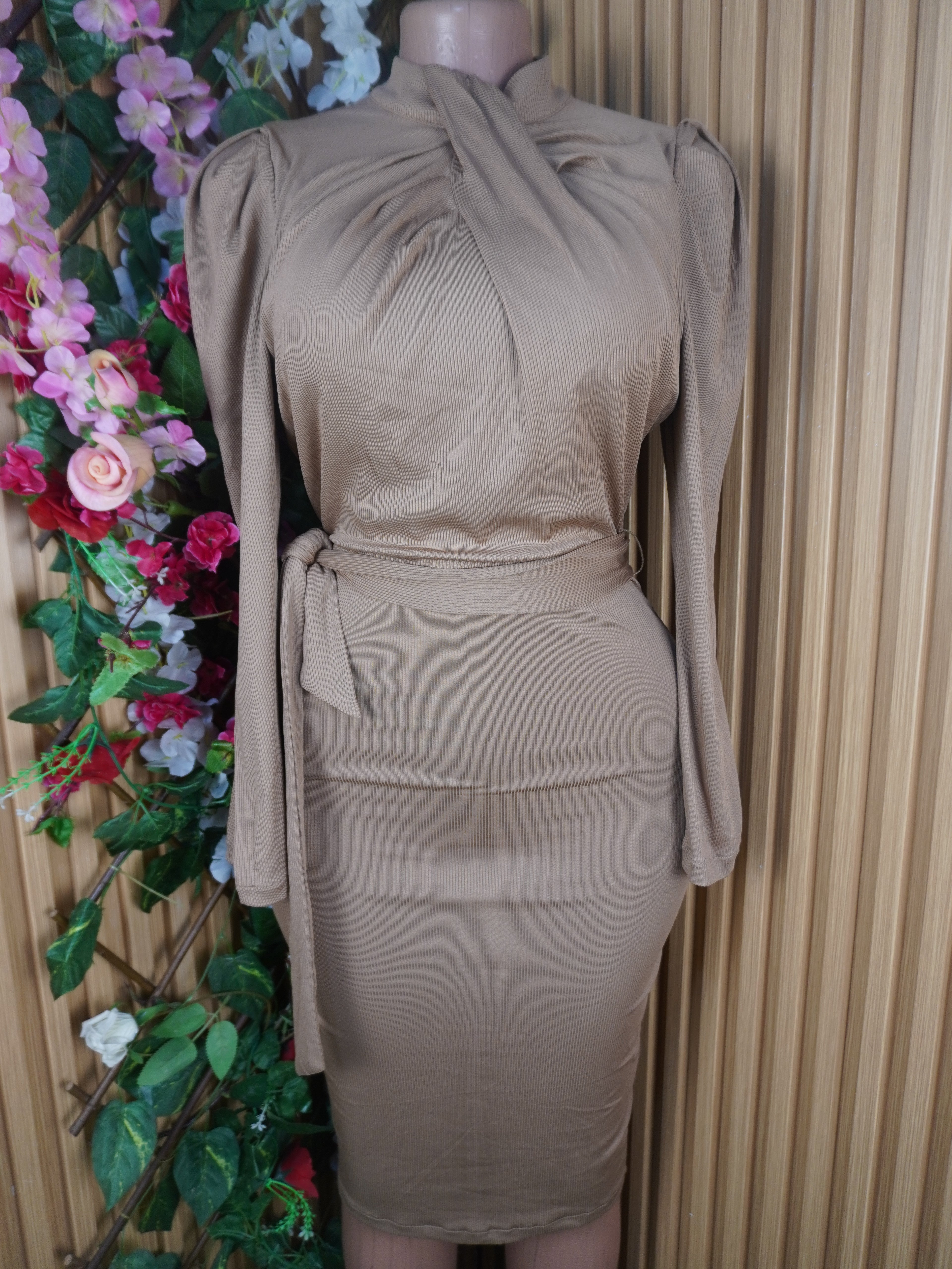 Robe moulante sexy manches longues ceintrée-S