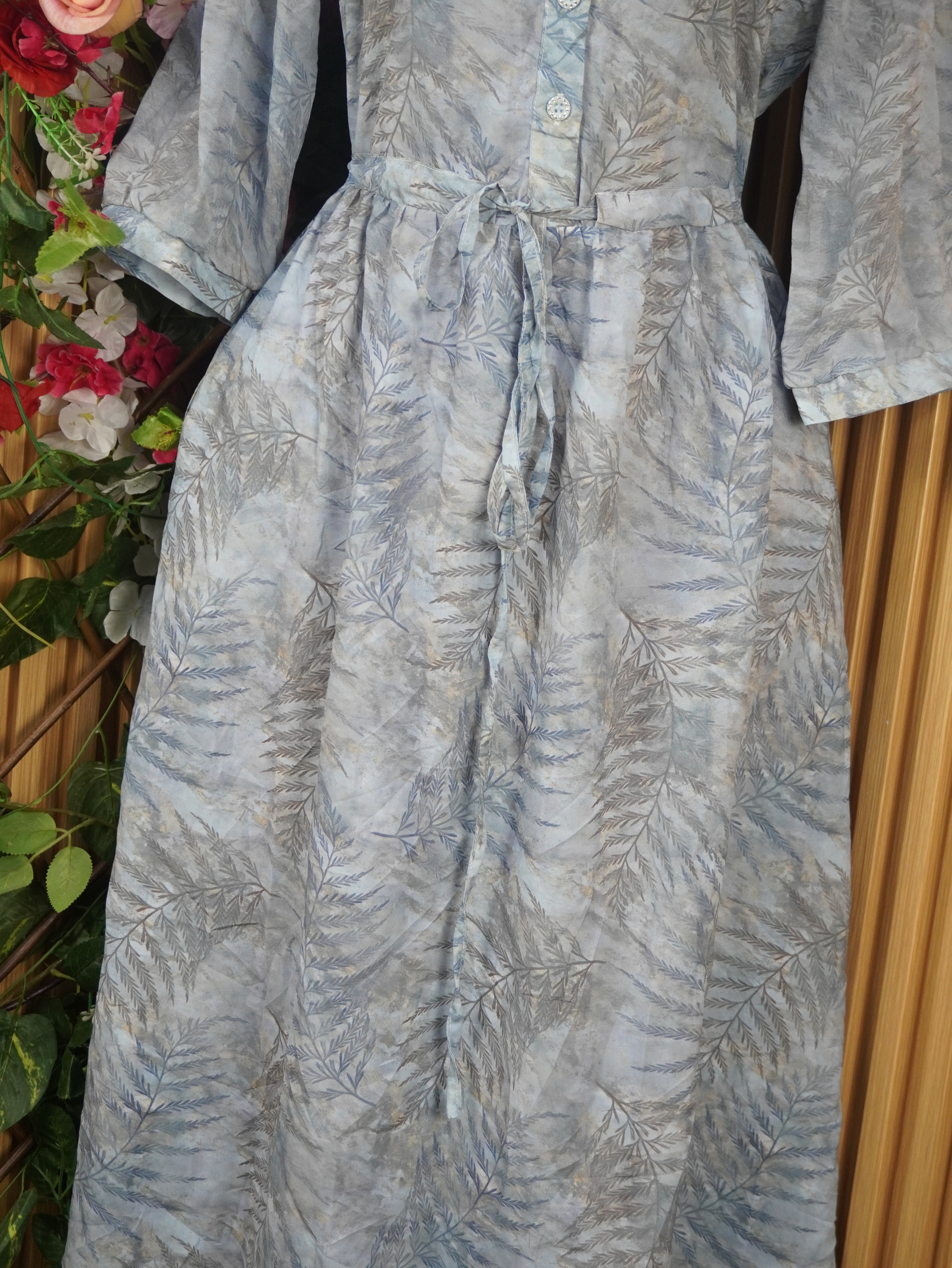 Robe évasée manches longues à col mao ceintrée-L