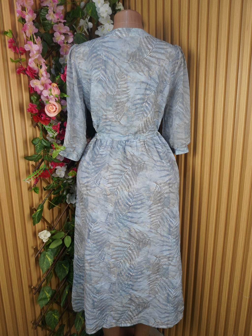 Robe évasée manches longues à col mao ceintrée-L
