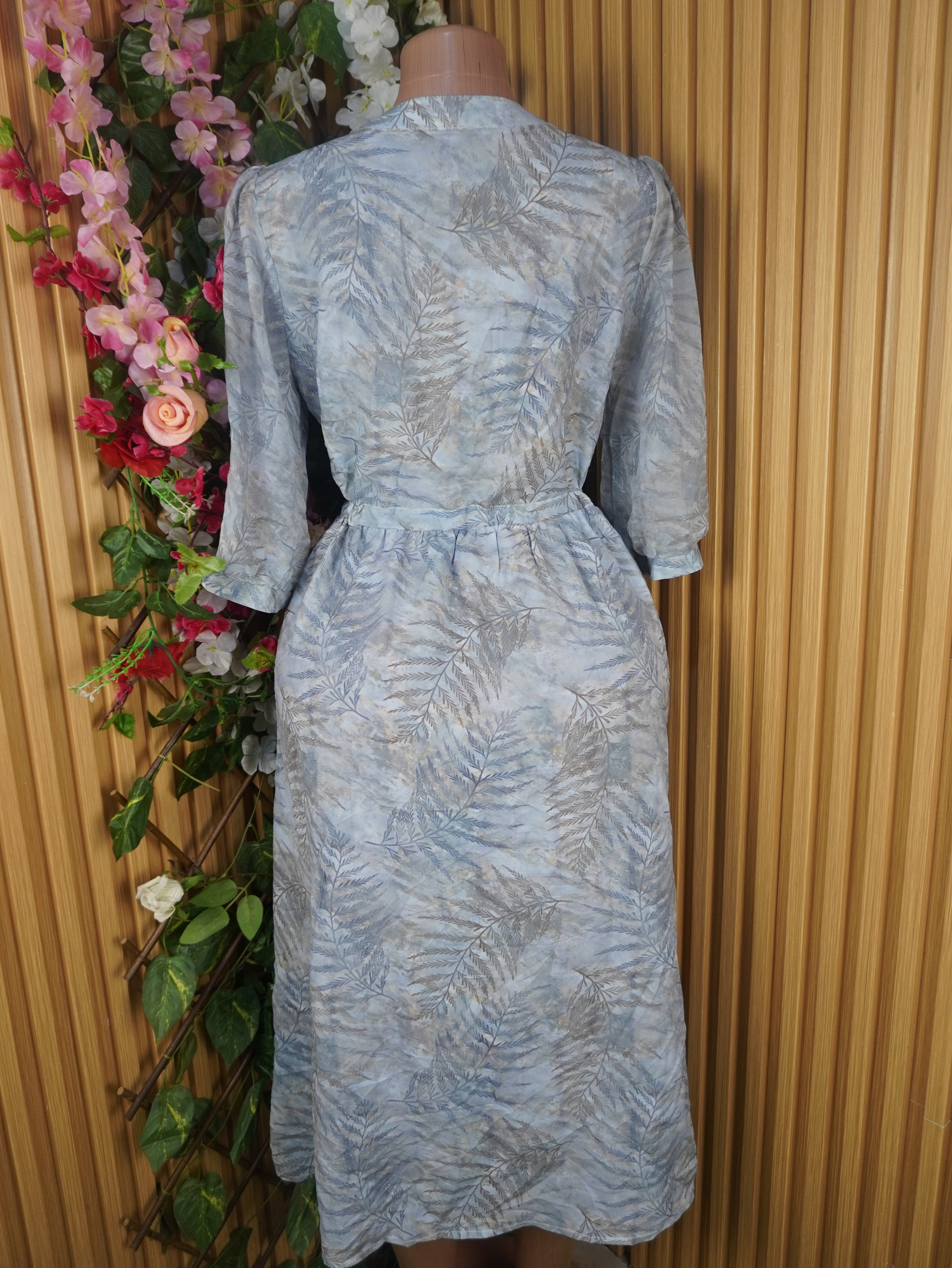 Robe évasée manches longues à col mao ceintrée-L