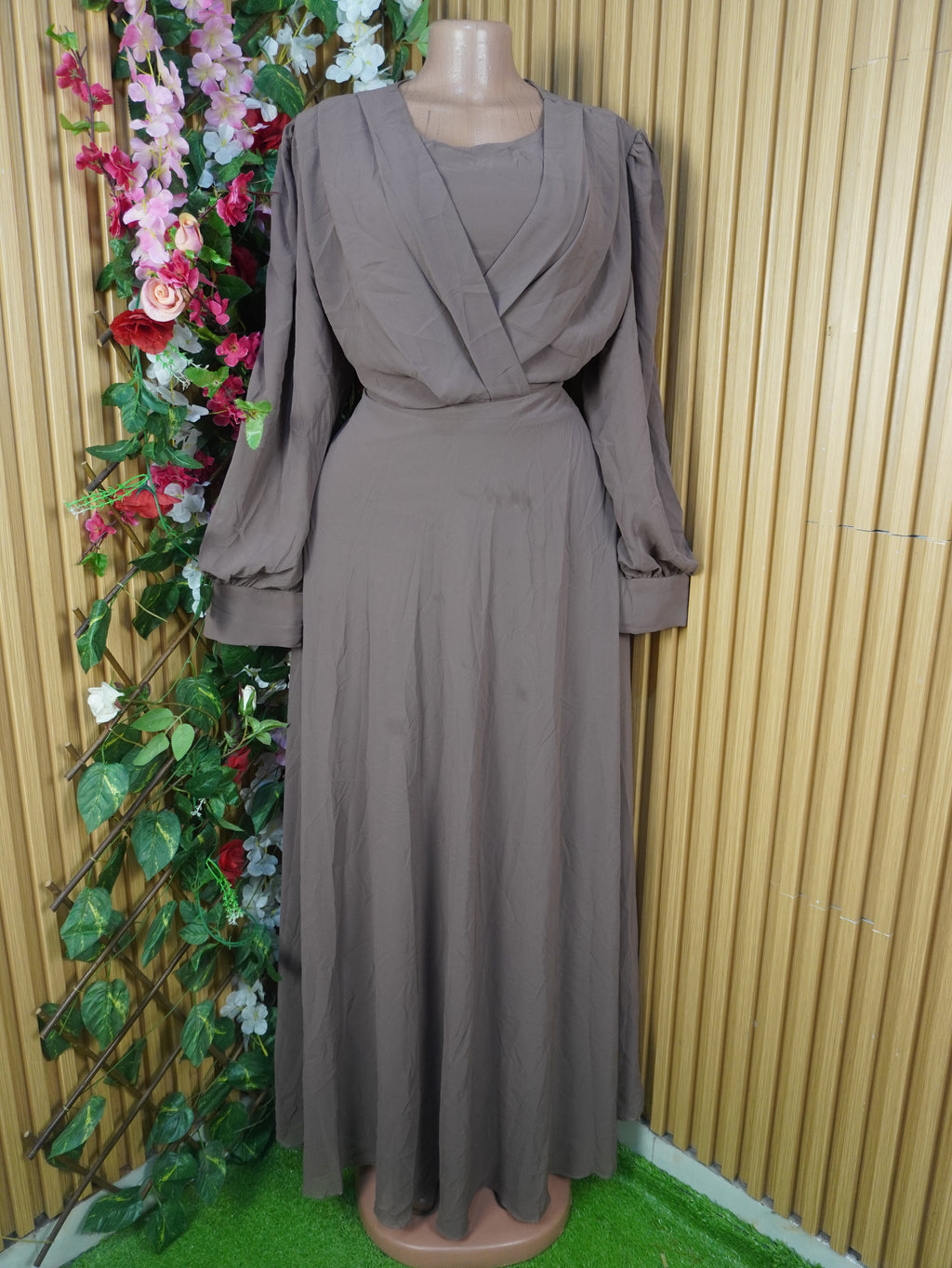 Robe évasée longue manches longues décolletée-L