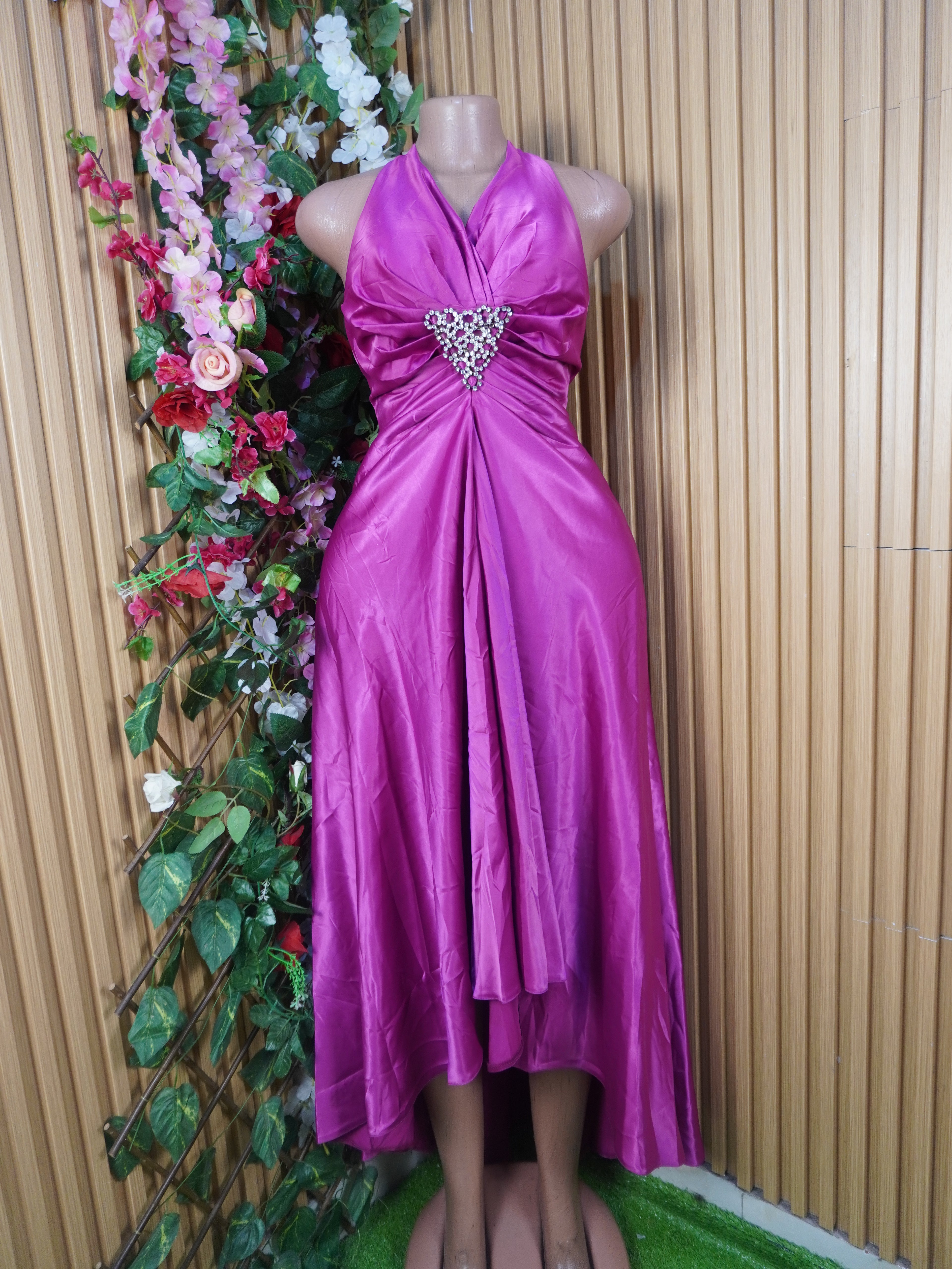 Robe soirée longue évasée sans manches dénudée-M