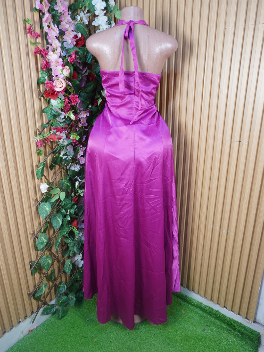 Robe soirée longue évasée sans manches dénudée-M