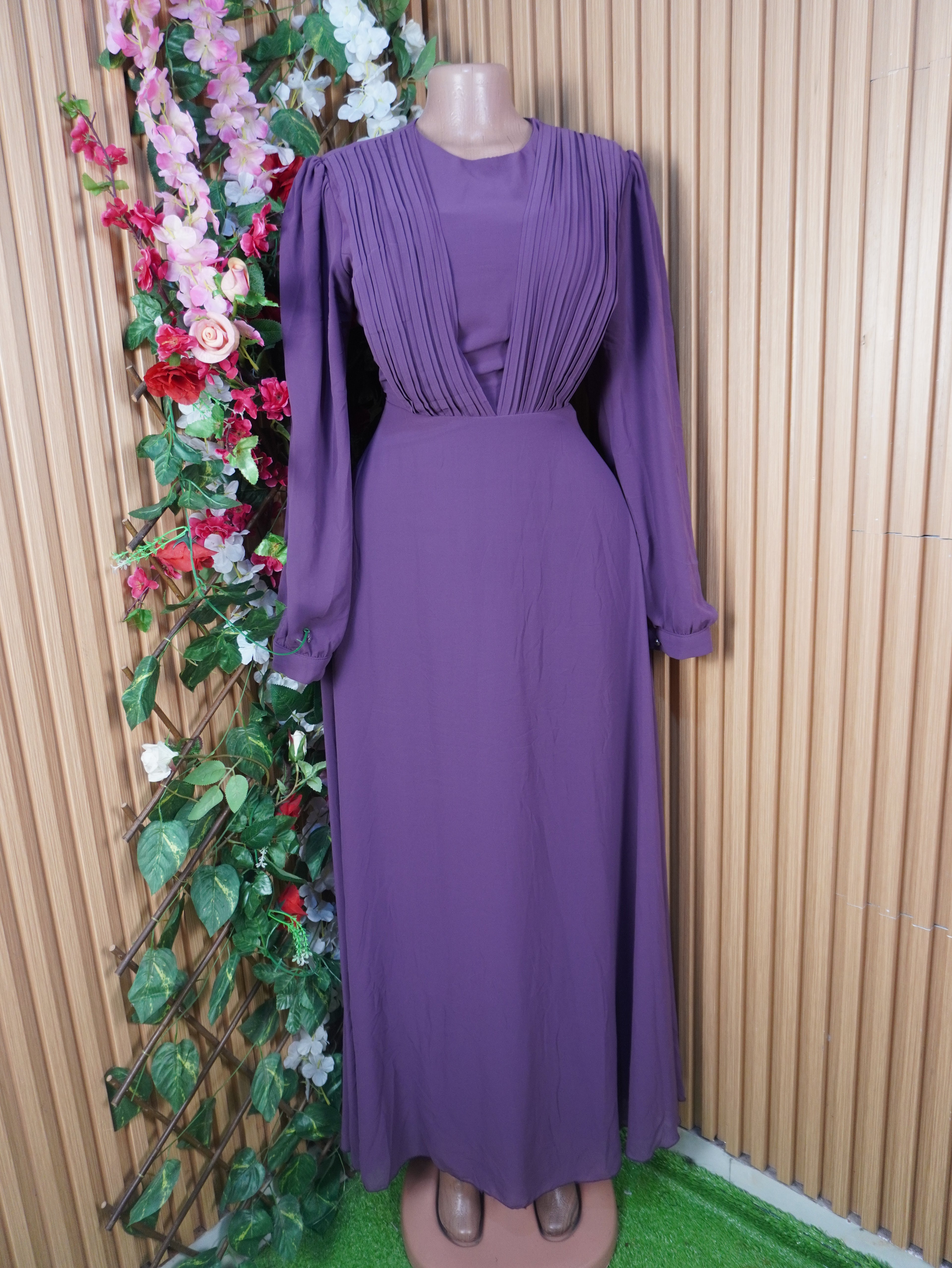 Robe droite longue manches longues avec boutons-XL (Copie)