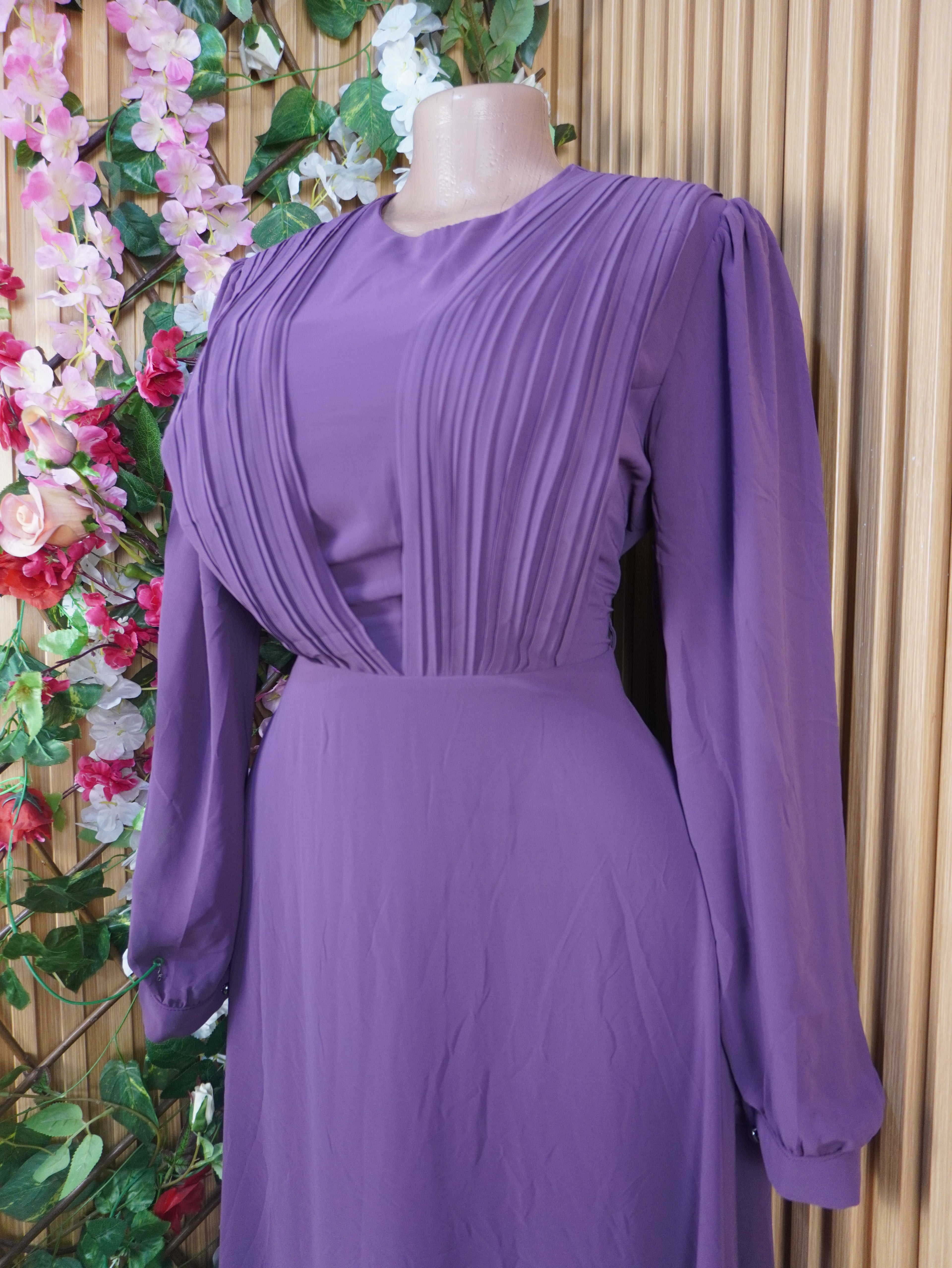 Robe droite longue manches longues avec boutons-XL (Copie)