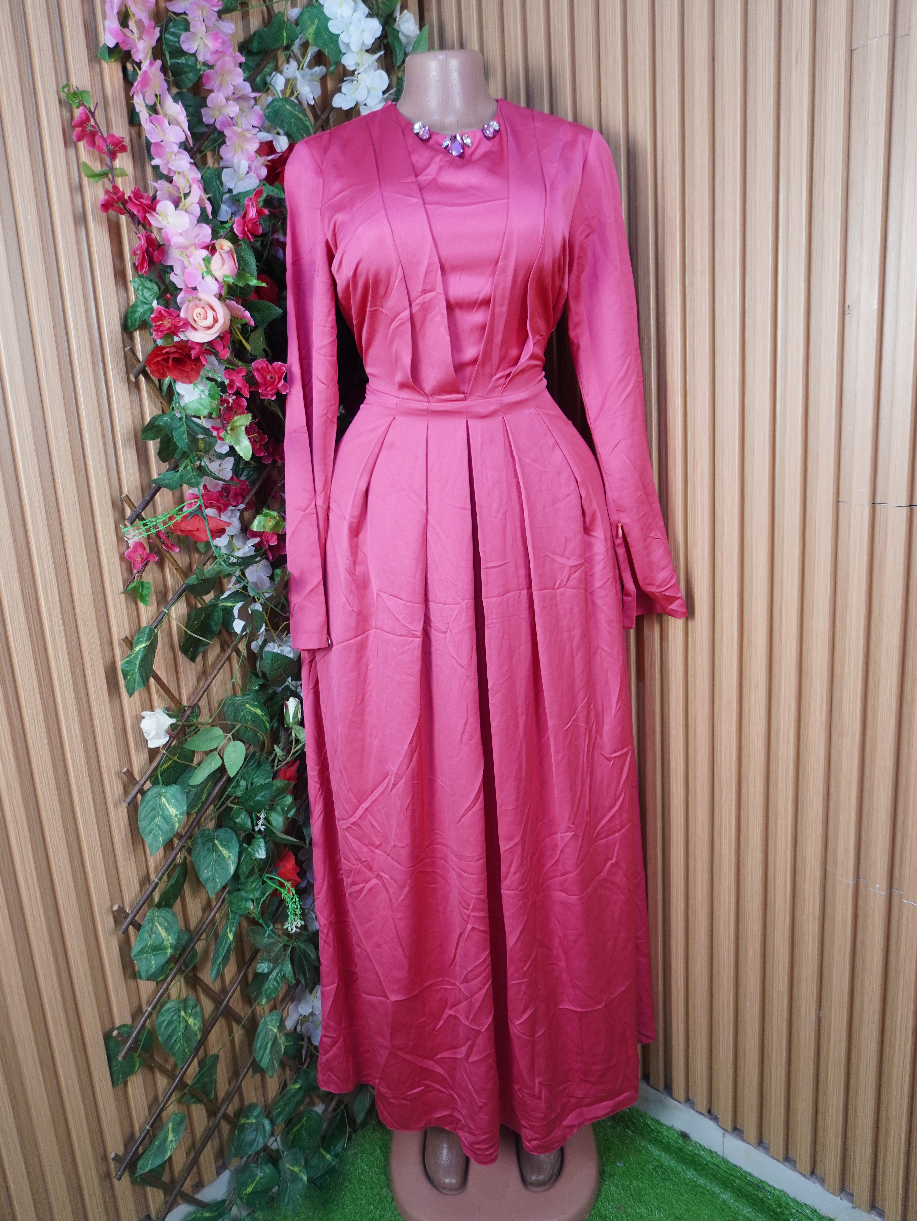 Robe soirée evasée longue manches longues col mao-S