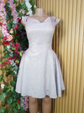 Robe évasée sans manches décolletée-M