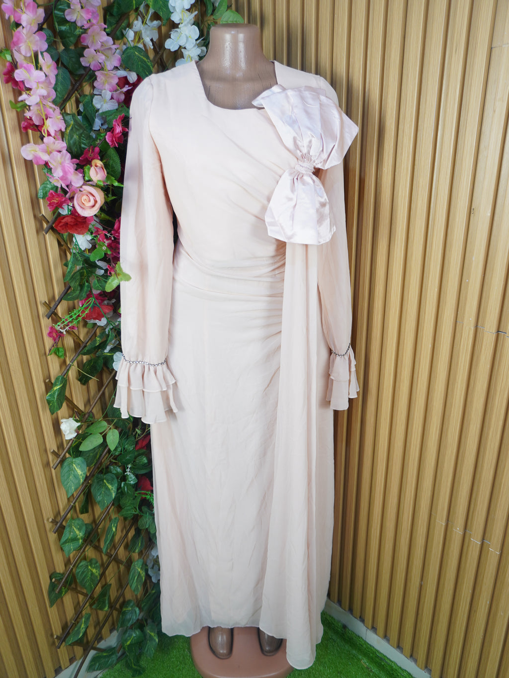 Robe elegante évaseé longue manches longues stylée-M